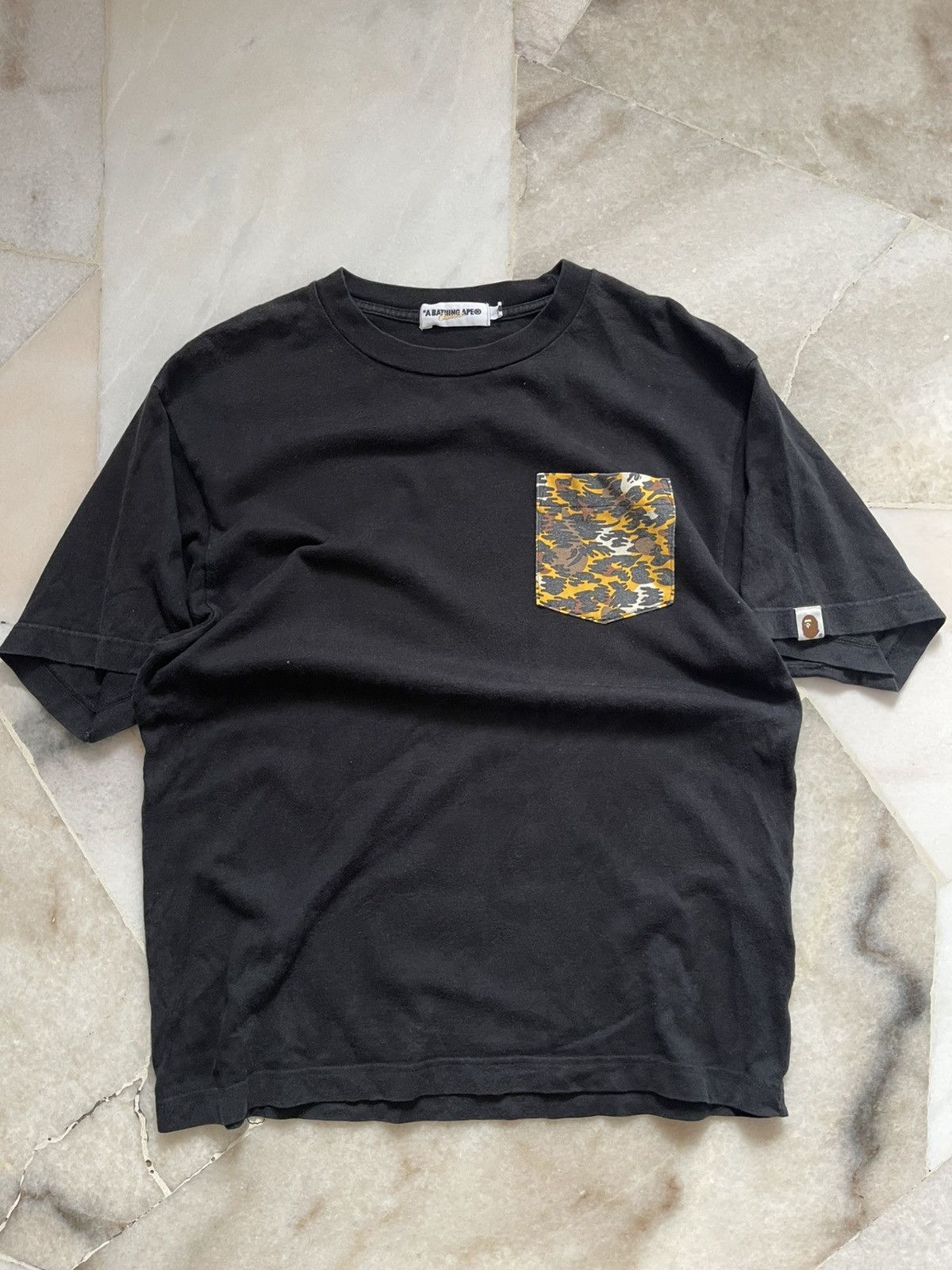 Bape × Nigo Bathing ape Camo pocket tee Size US M / EU 48-50 / 2 - 5 Thumbnail