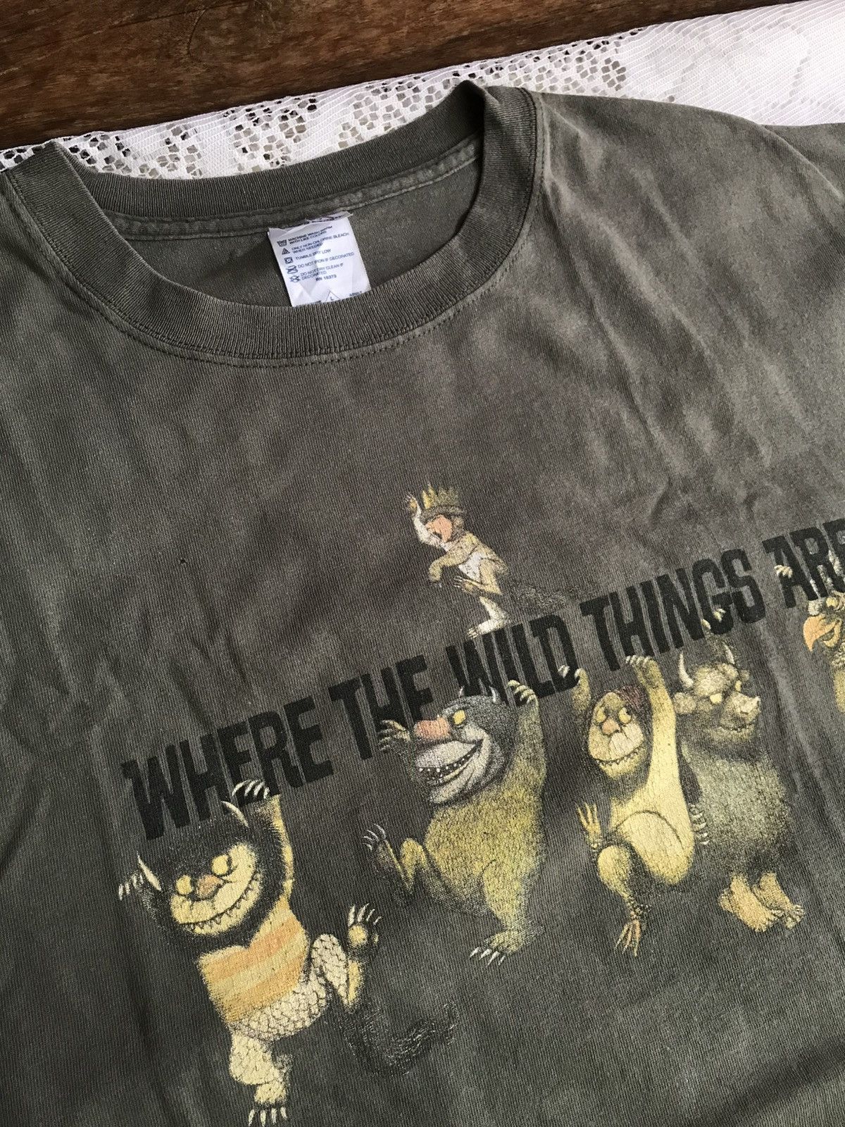 Delta × Vintage Where The Wild Things Are Movie Size US L / EU 52-54 / 3 - 2 Thumbnail