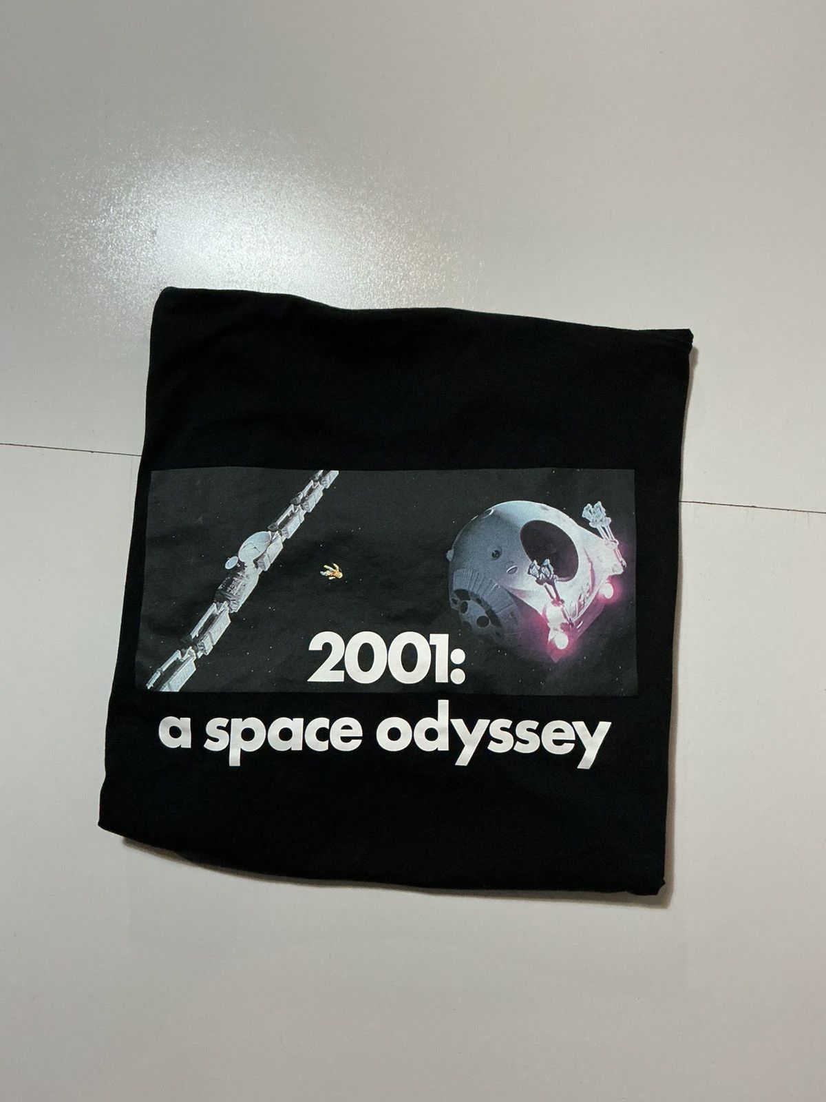 Uniqlo Uniqlo Stanley Kubrick Hal 9000 2001 A Space Odyssey T-Shirt Size US XXL / EU 58 / 5 - 1 Thumbnail