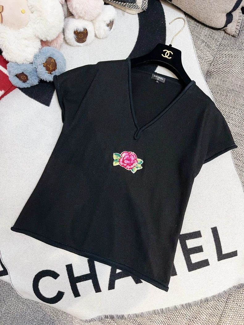 Chanel Chanel Black V-neck flower embroidery short sleeves Size XXS / US 00 / IT 34 - 8 Thumbnail