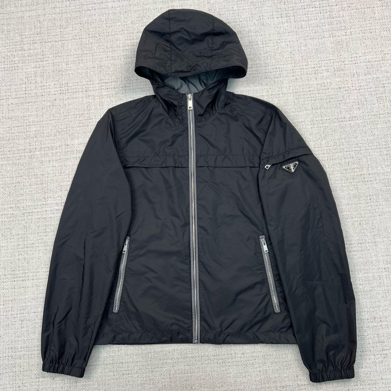 ゆ*ん様 PRADA ナイロンジャケット（Art. SGV153） Prada Prada Art SGV153 Mat. 23E Windbreaker | Grailed