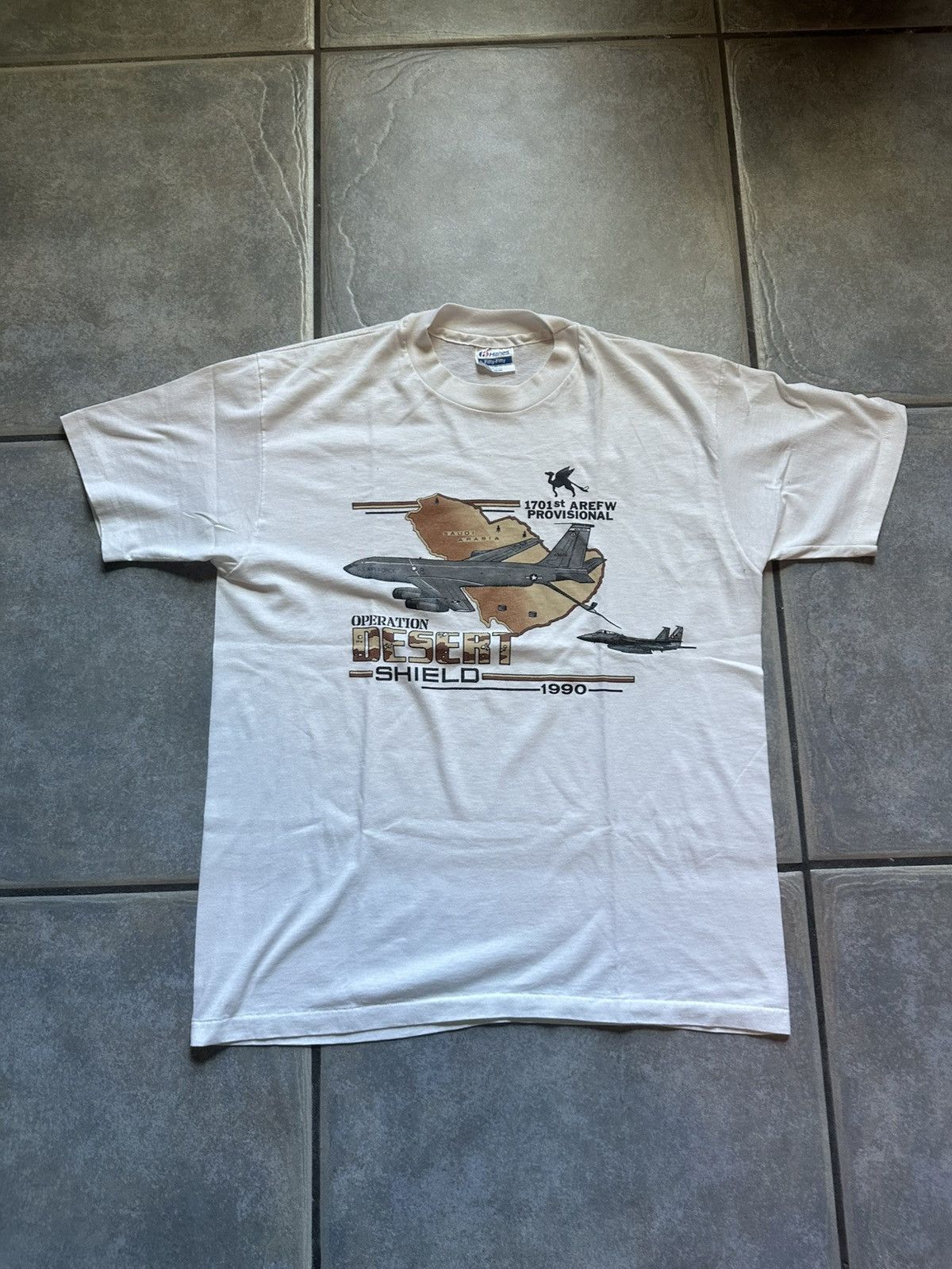 Hanes Vintage 90s single stitch Operation Desert Shield tee Size US XL / EU 56 / 4 - 1 Thumbnail