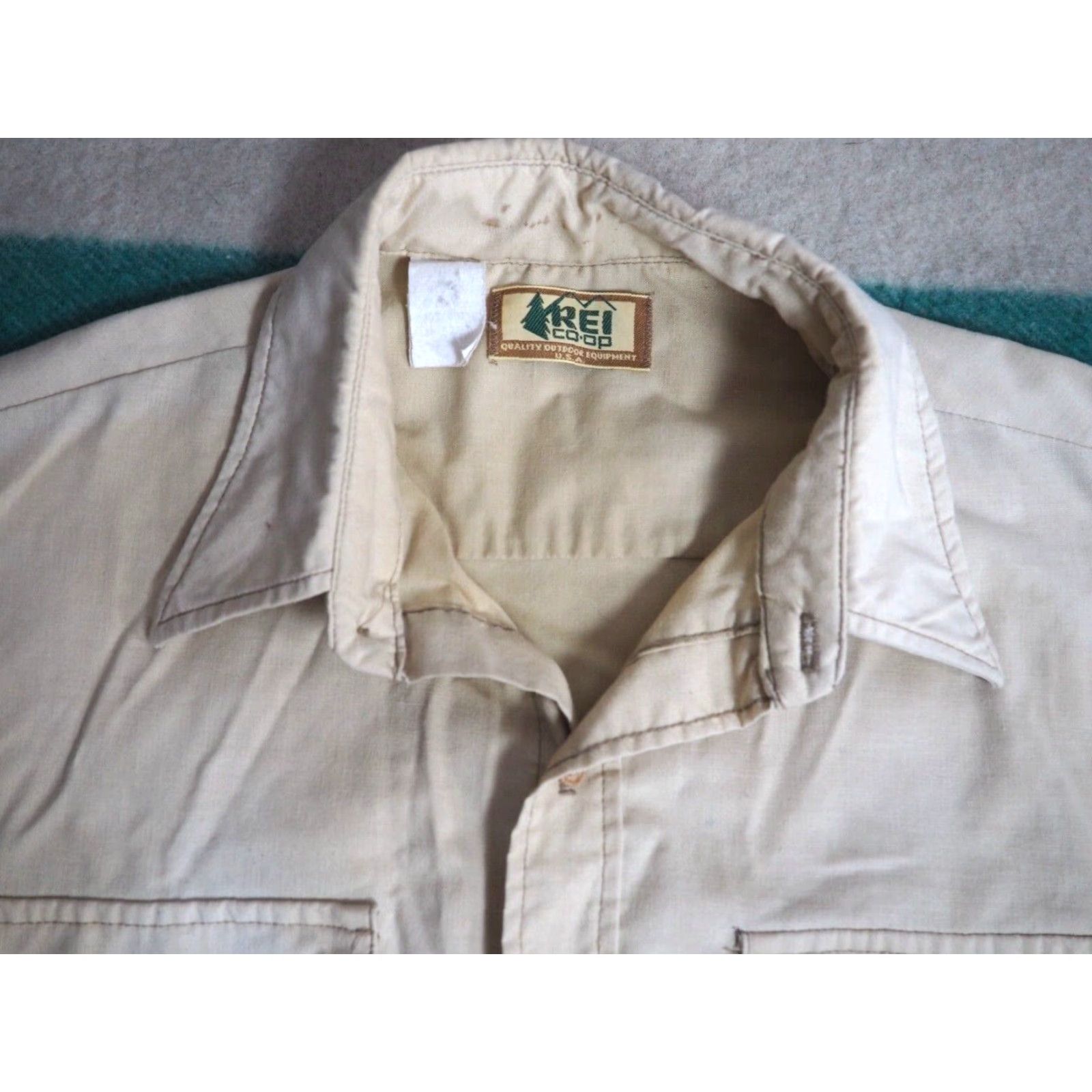 Vintage VINTAGE REI Co-op Button-Front Shirt Mens M 70s Sun Faded Cotton Beige Grunge Outdoor Pocket Shirt Size US M / EU 48-50 / 2 - 3 Thumbnail
