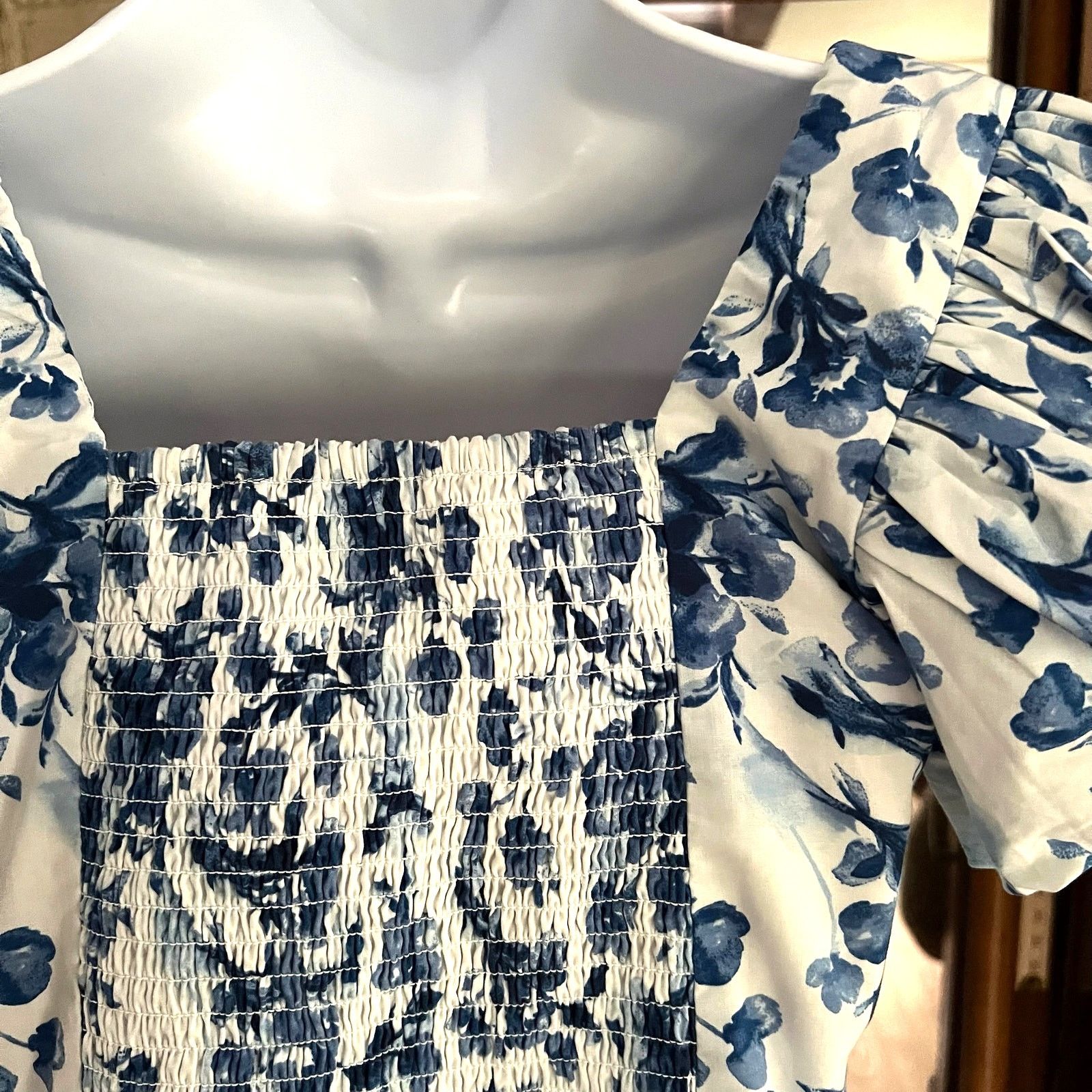 Abercrombie & Fitch Abercrombie Y2K Floral Crop Top XS Puff Sleeve Off Shoulder Size XS / US 0-2 / IT 36-38 - 4 Thumbnail