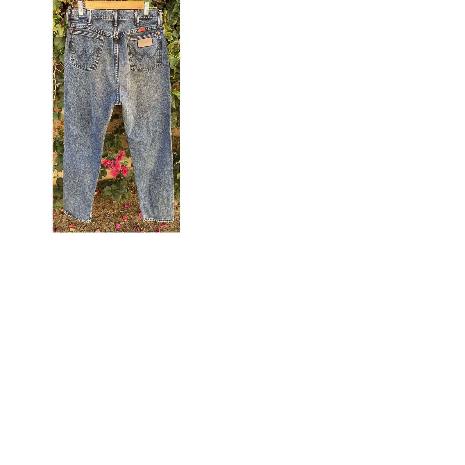 Wrangler VINTAGE Wrangler Jeans Size 15 32 Waist 31 Inseam 31.5 Blue Denim 5 Pocket USA 1980s Womens Girls Jeans Wrangler 80s 90s Cowboy Size 36" / US 14 / IT 50 - 12 Thumbnail