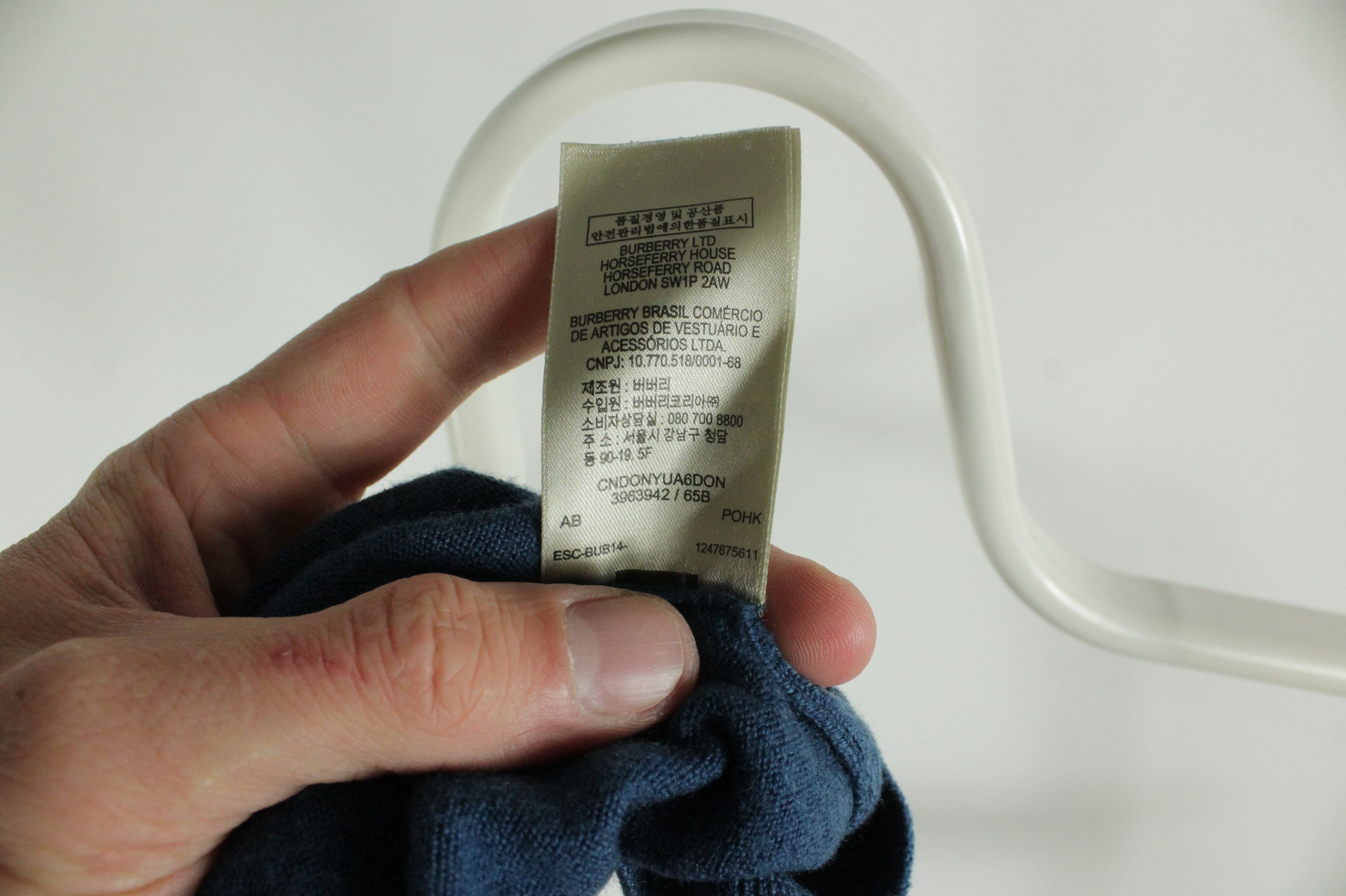 Burberry Burberry Brit V-Neck Slim Fit Blue Wool Pullover Elbow Patch Size US S / EU 44-46 / 1 - 8 Thumbnail