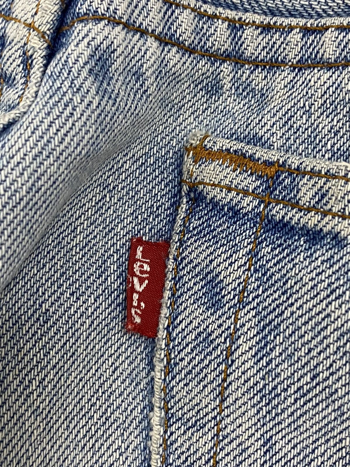 Levi's Vintage 80s Levis Big E Button 555 Distressed Light blue Jea Size US 29 - 13 Thumbnail