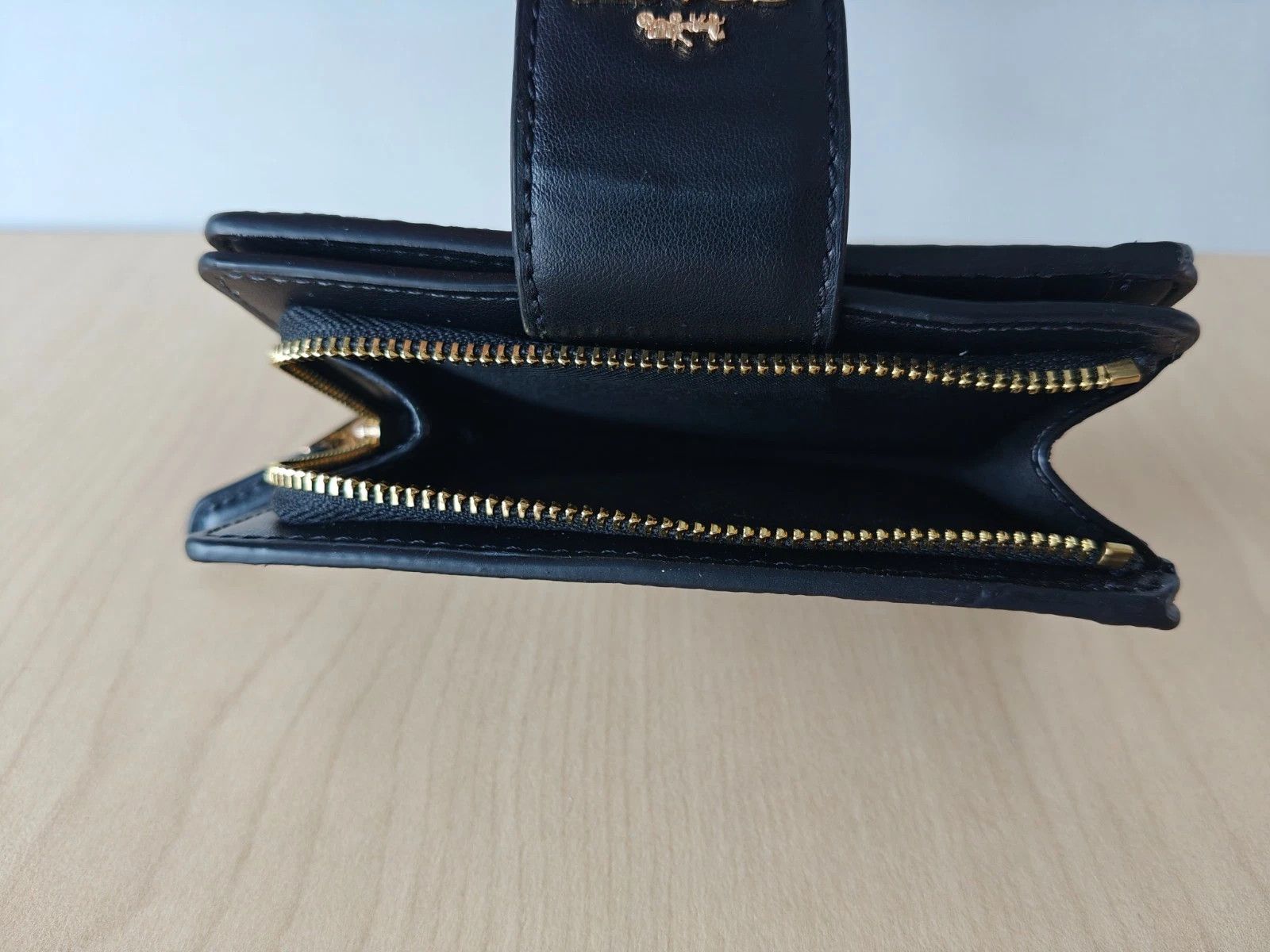Coach Coach Medium Corner Zip Wallet In Signature T/1017 Size ONE SIZE - 10 Thumbnail