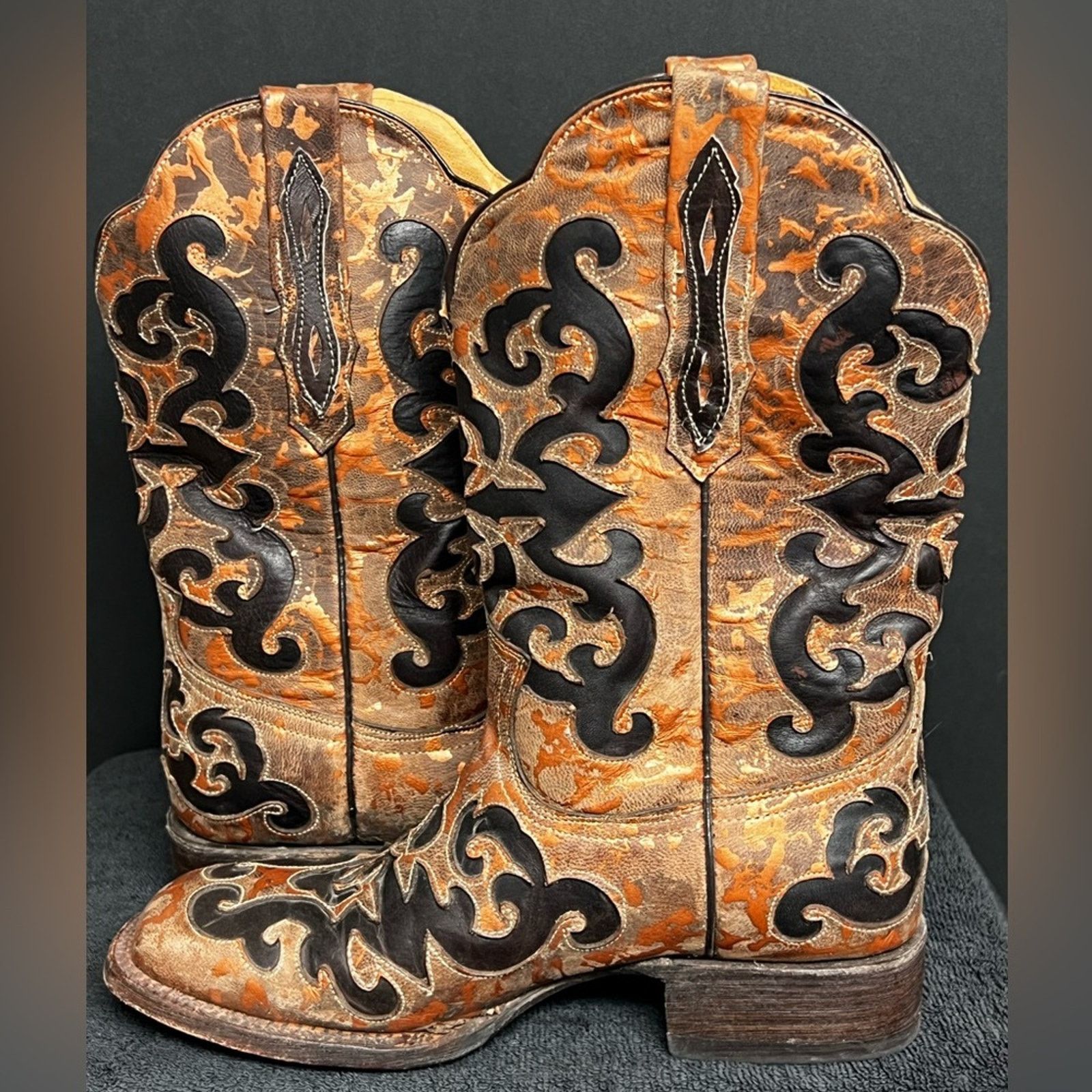 Cowboy Equipment Tanner Mark Jaw Dropper Hand Tooled Leather Boots Womens 8.5 Size US 8.5 / IT 38.5 - 5 Thumbnail