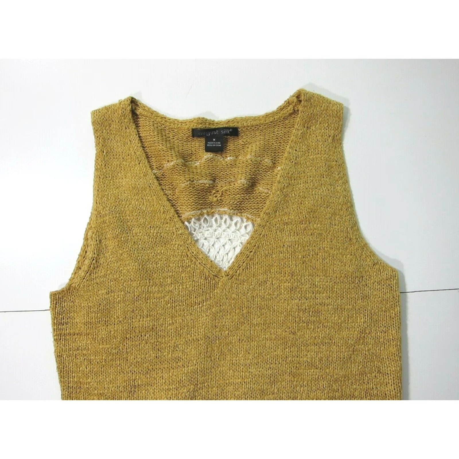 Vintage August Silk Mustard Yellow Knit White Embroidered V-Neck Sleeveless Sweater M Size M / US 6-8 / IT 42-44 - 4 Thumbnail