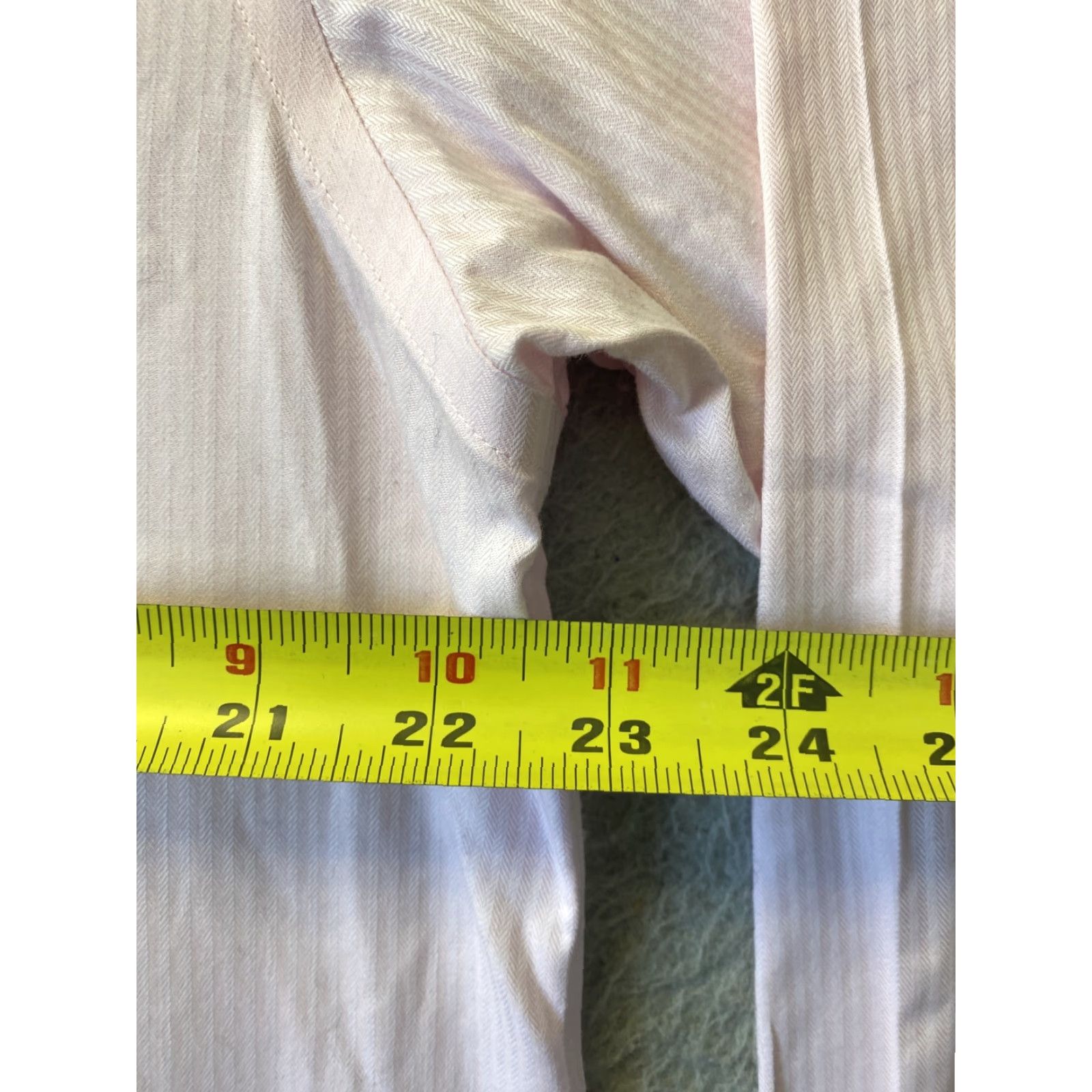 Croft & Barrow Croft & Barrow Dress Shirt Mens 16.5 Regular Long Sleeve Pink Button Up Business Casual Size US L / EU 52-54 / 3 - 5 Thumbnail