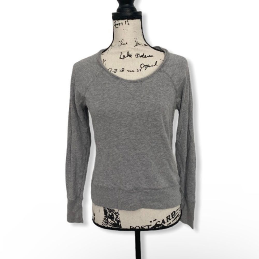 Athleta Athleta Gray Pullover Sweatshirt Size XS Long Sleeve Crewnec Size XS / US 0-2 / IT 36-38 - 2 Thumbnail