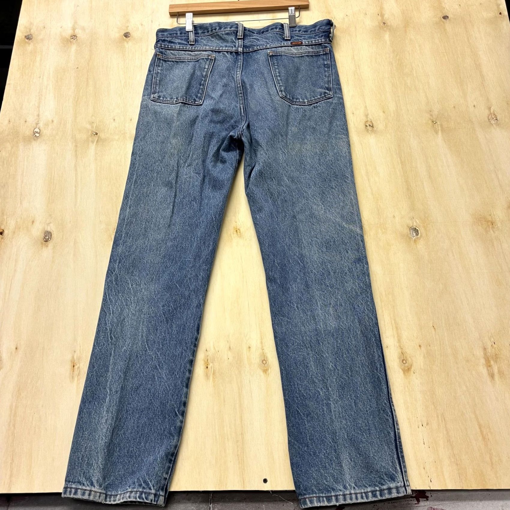 Denime VINTAGE Rustler Jeans Mens 33x30 Medium Wash Blue Straight Faded Denim Workwear Size US 33 - 3 Thumbnail