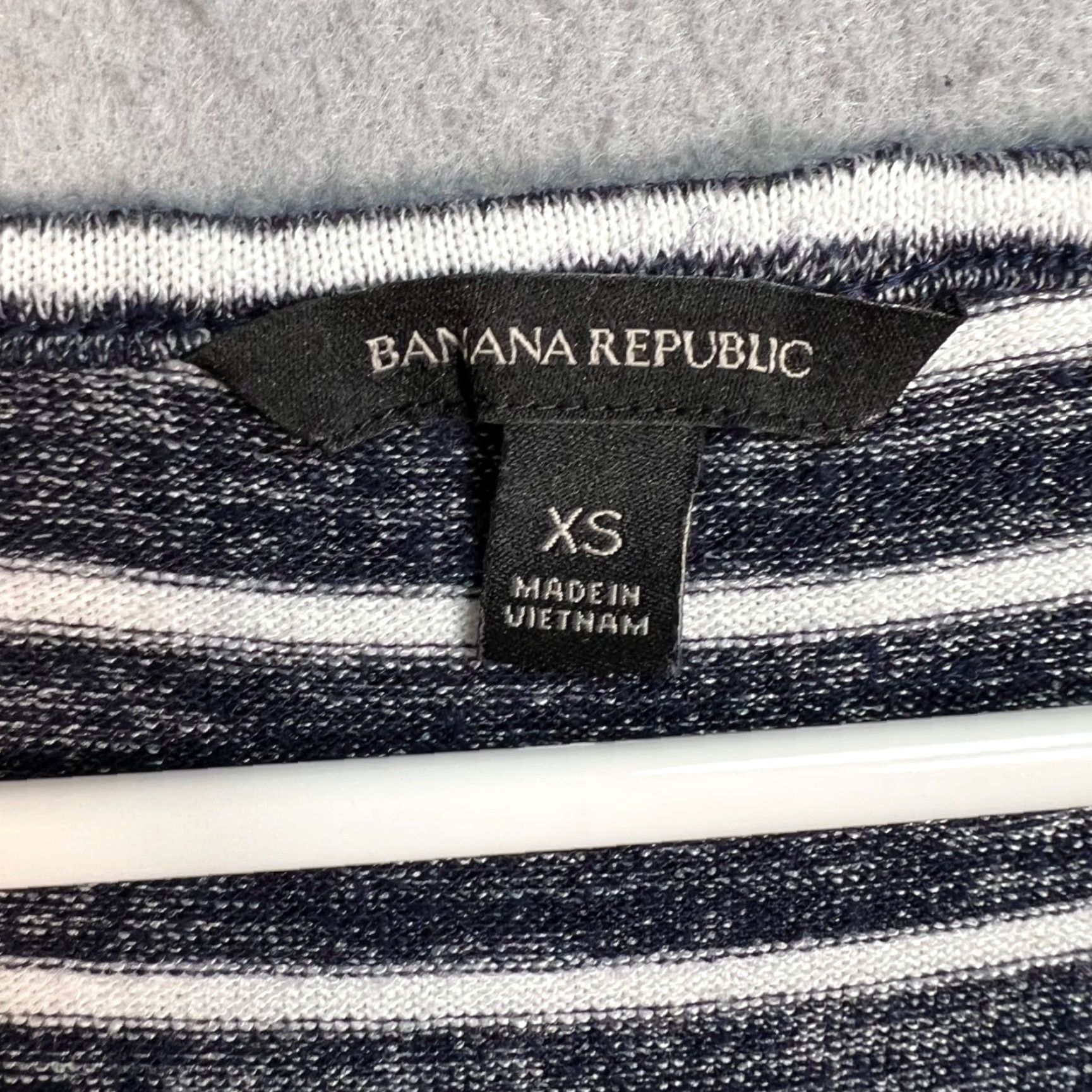 Banana Republic Banana Republic T-Shirt Striped Short Sleeve XS Womens Black & White Shirt, 90s, Vintage, Regular Size XS Womens Size XS / US 0-2 / IT 36-38 - 3 Thumbnail