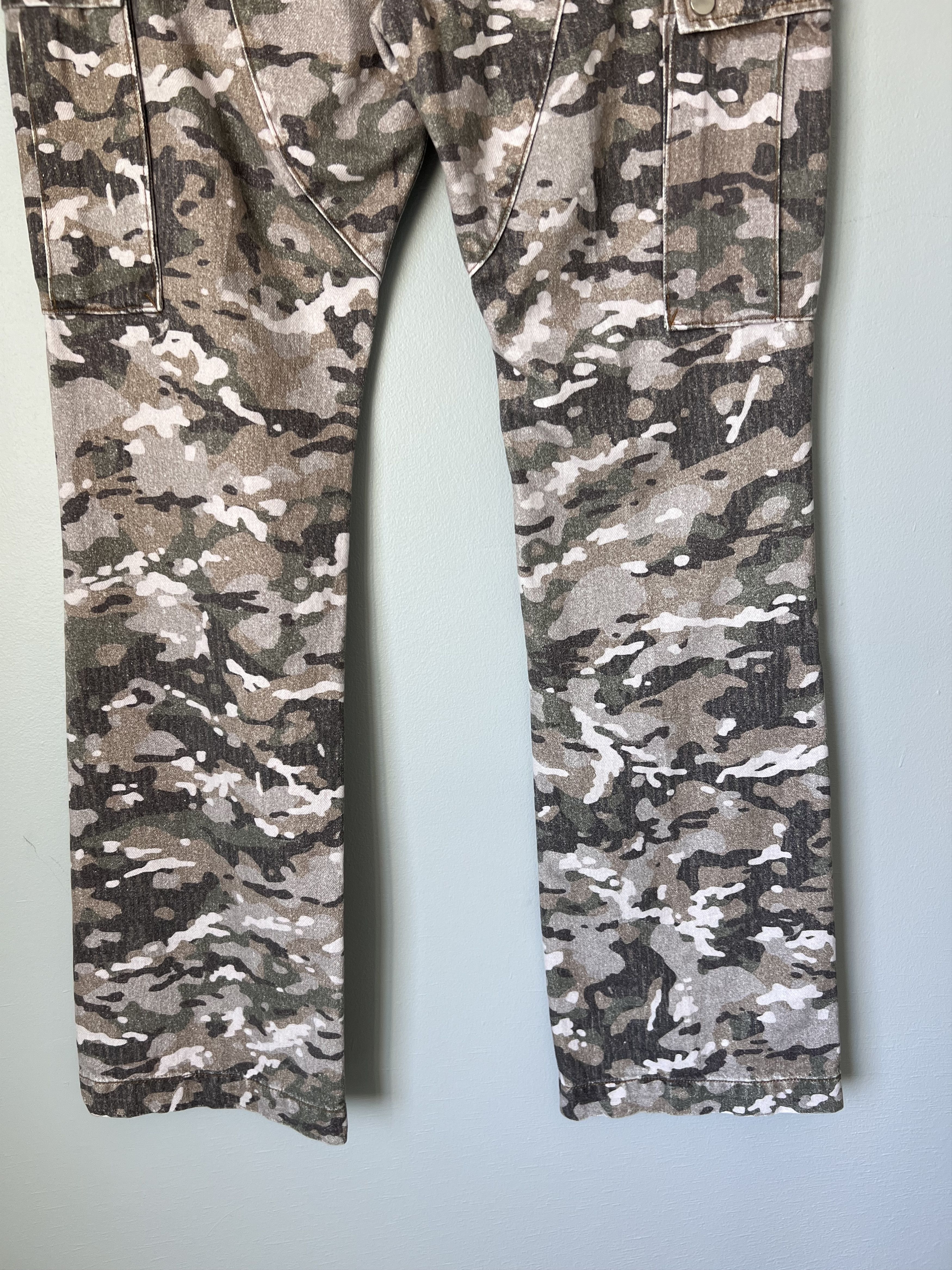 Amiri Amiri M65 Cargo Pants in Camouflage Size US 31 - 8 Thumbnail