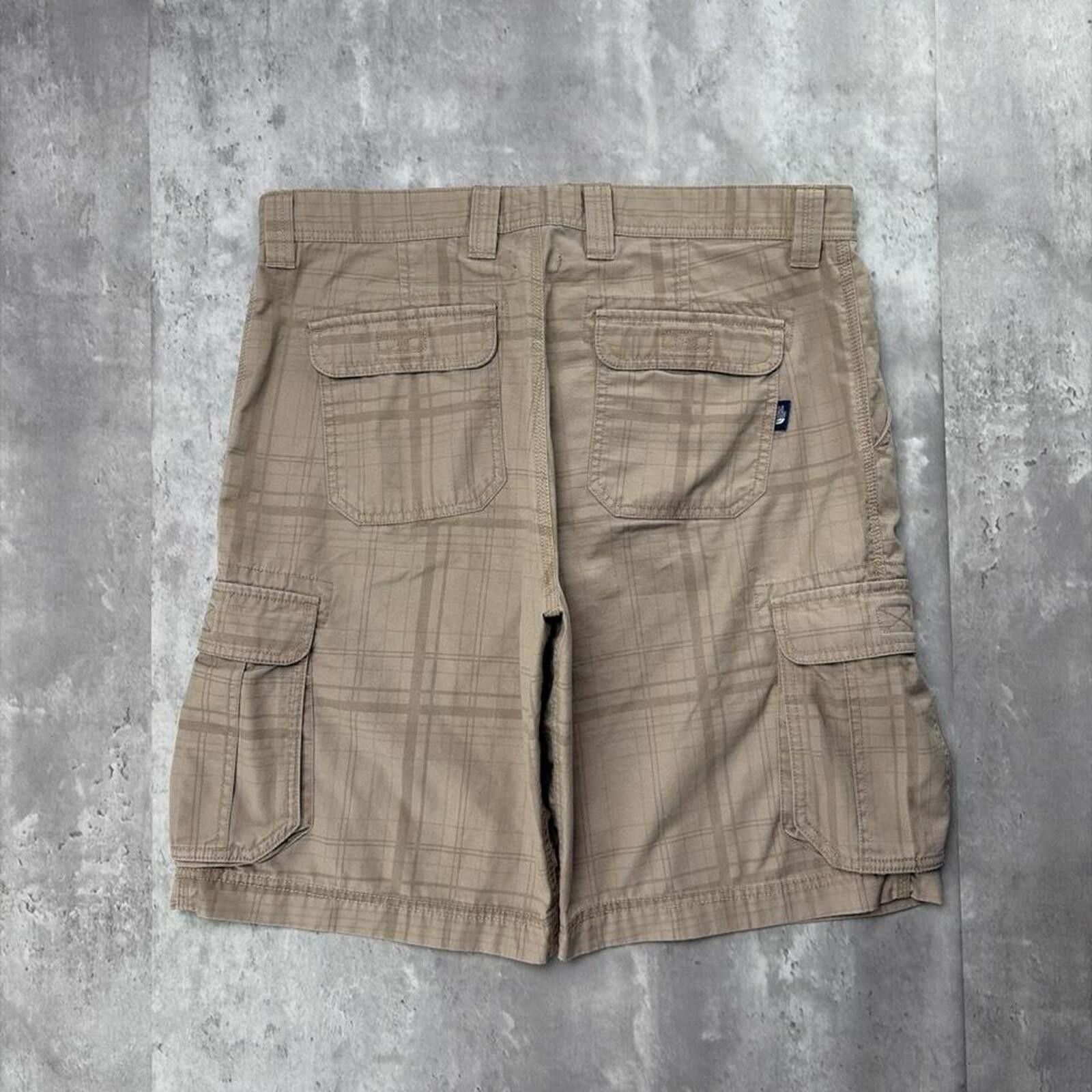 The North Face Vintage Beige The North Face Grunge Baggy Plaid Cargo Shorts Size US 36 / EU 52 - 2 Thumbnail