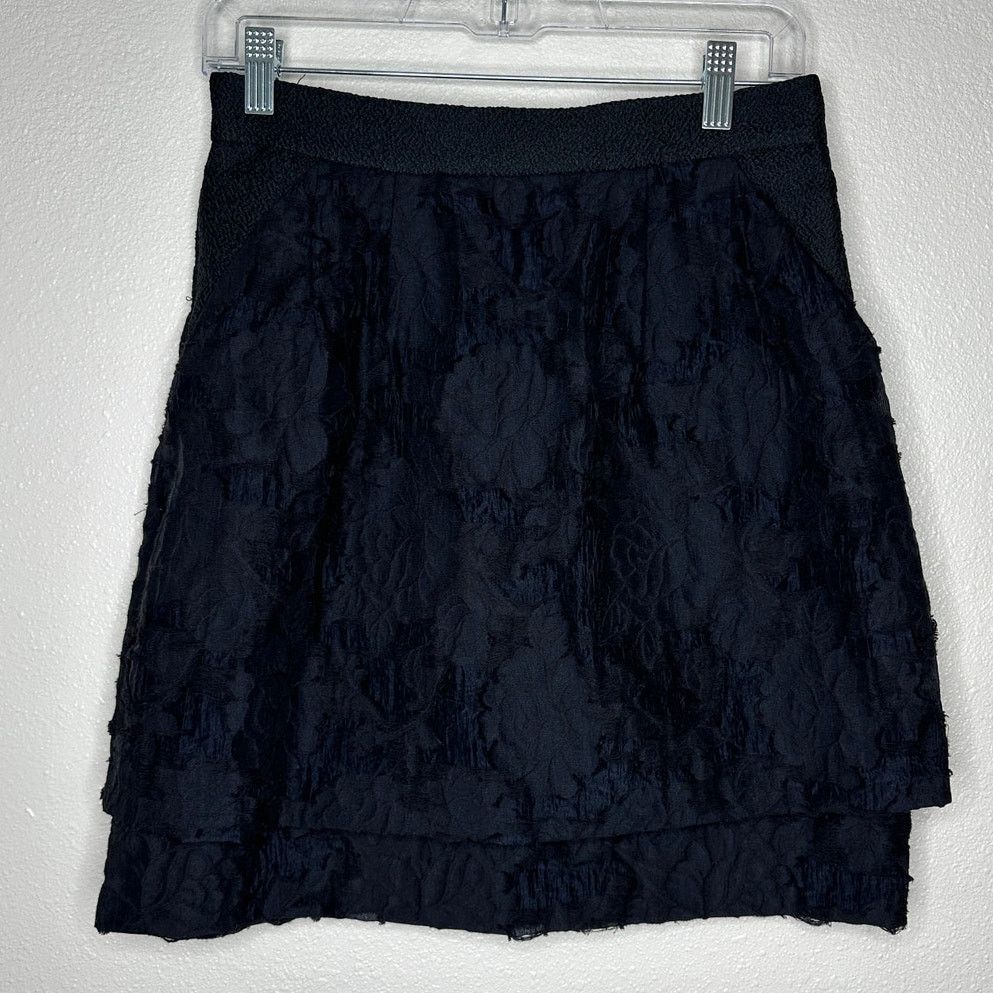 H&M H&M Black Tiered Jacquard Weave Lace Back Zip Mini Skirt 8 Size 30" / US 8 / IT 44 - 2 Thumbnail