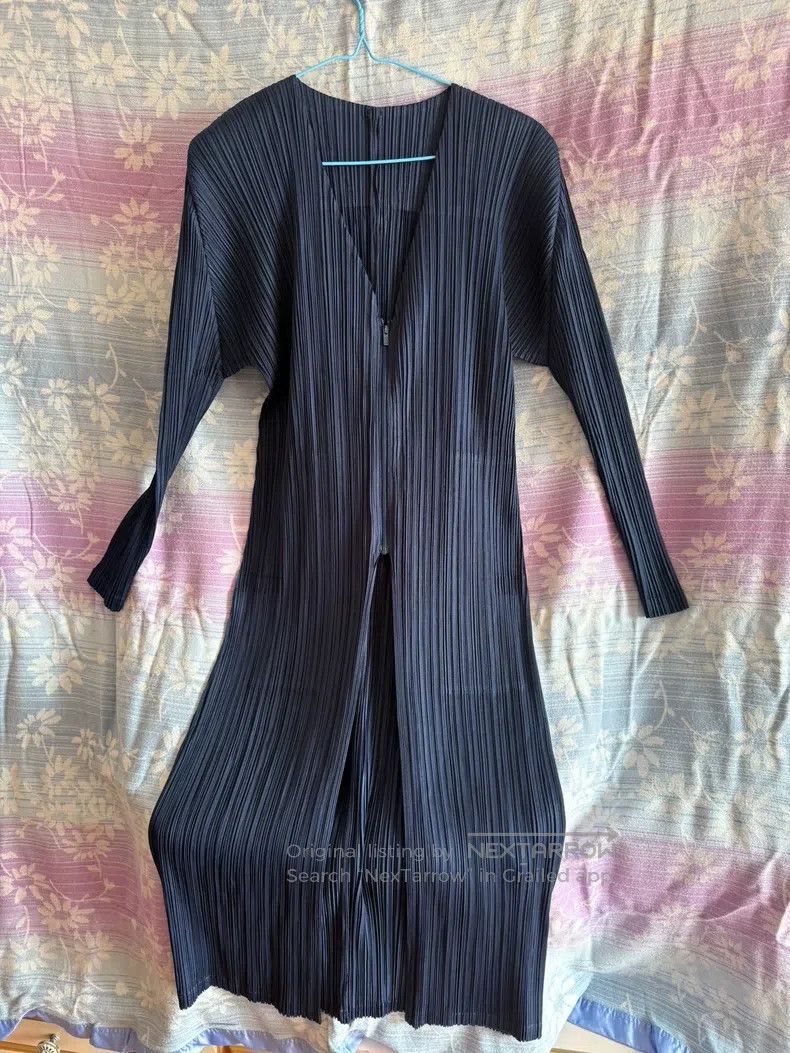 Issey Miyake Issey Miyake Royal Blue Long Sleeve Long Top Size L / US 10 / IT 46 - 1 Thumbnail