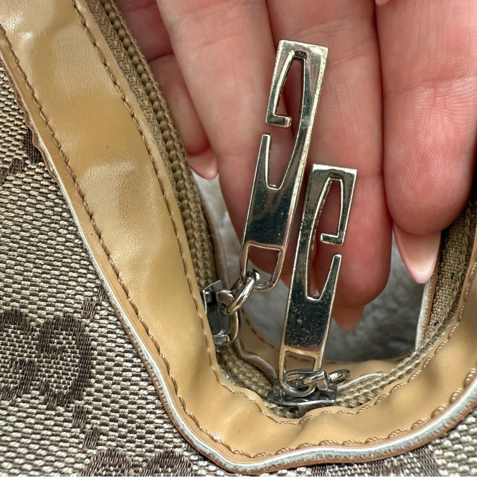 Gucci Gucci vintage GG print bag Authentic Size ONE SIZE - 7 Thumbnail