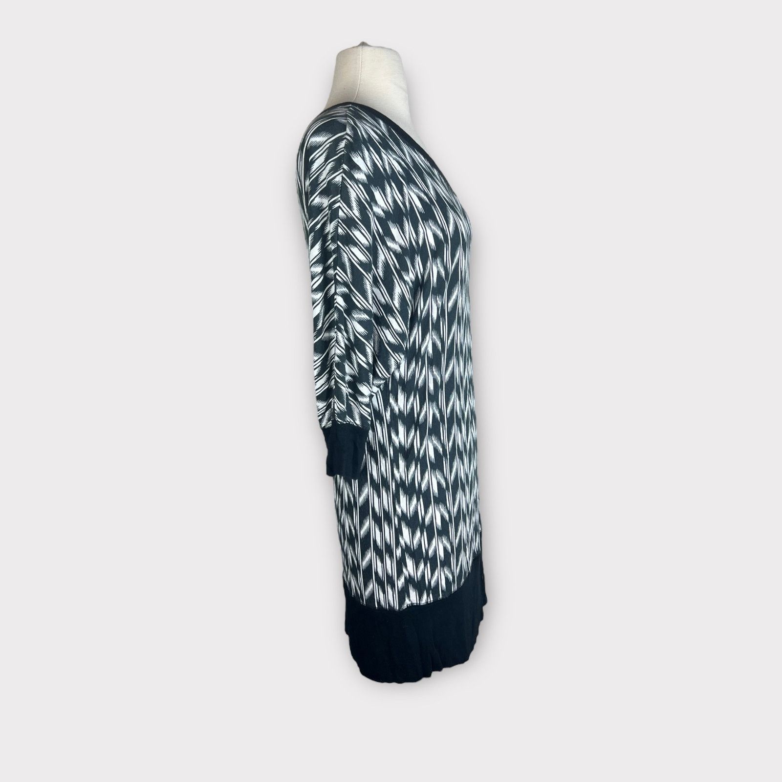 Forever 21 Forever 21 | Abstract Tribal Black and White Tunic Top/Dress Size M / US 6-8 / IT 42-44 - 2 Thumbnail
