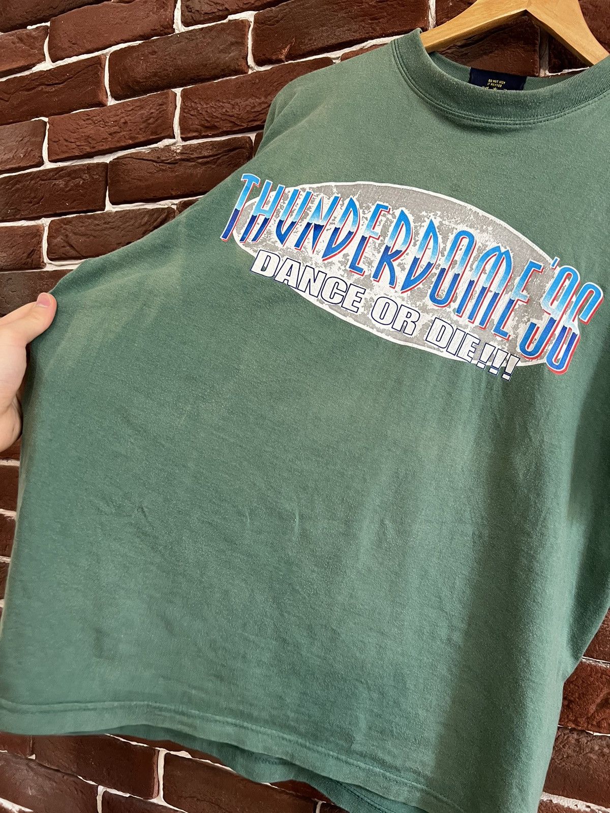 Band Tees Rare Vintage 1996 Thunderdome Dance Die Gabber Band Tshirt Size US L / EU 52-54 / 3 - 6 Thumbnail