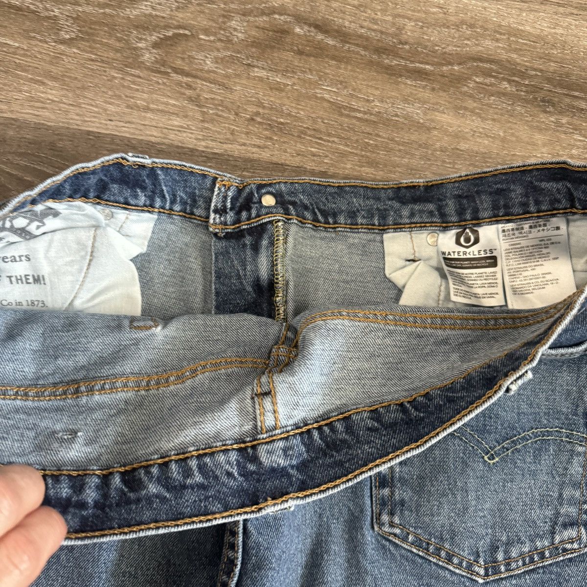 Levi's × Vintage Essential Vintage Y2K Levi’s wide leg shorts Size US 38 / EU 54 - 4 Thumbnail