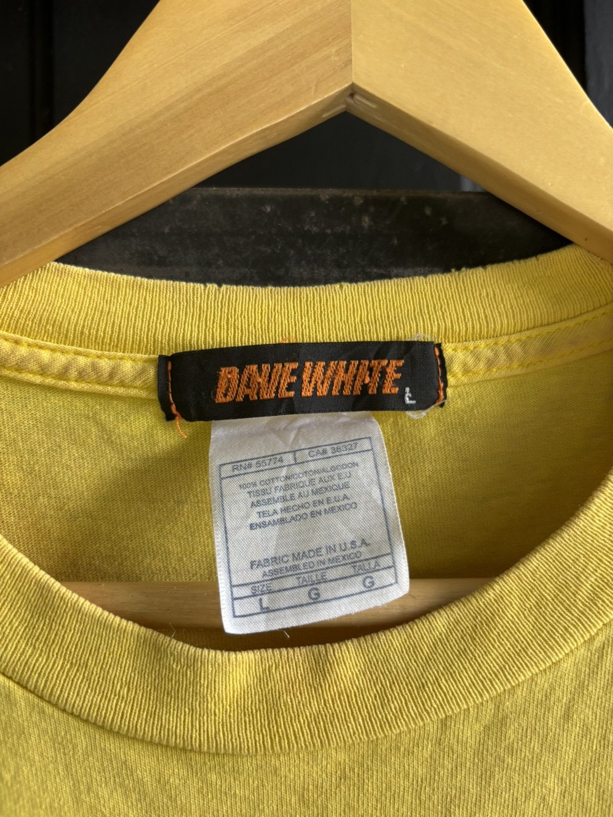 Nike Vintage Nike x Dave White Shoe Artwork Tshirt Size US L / EU 52-54 / 3 - 3 Thumbnail
