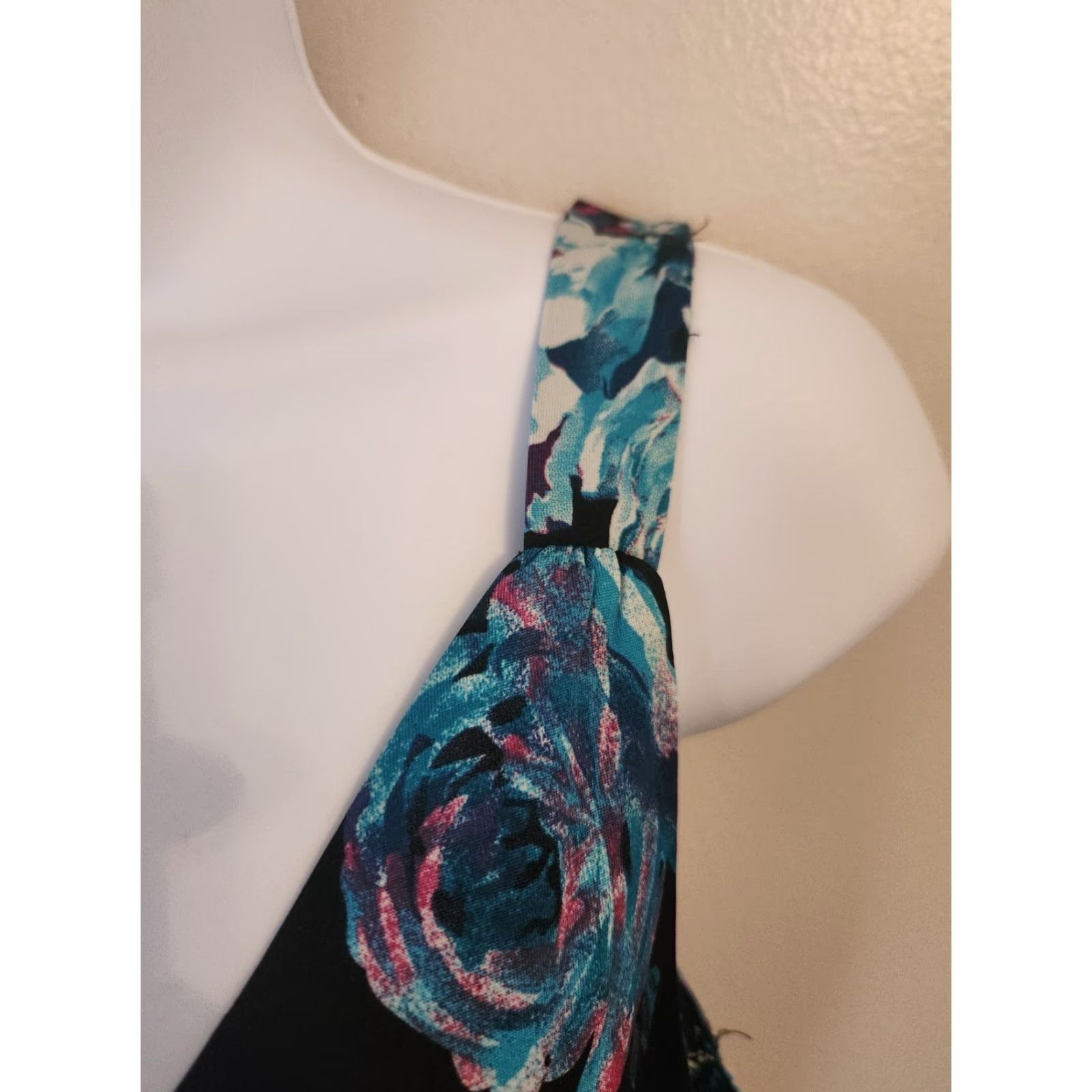 Vintage Metaphor Maxi Dress Black Floral Empire Waist Sleeveless M Petite Women V-Neck Dress, Casual, Party/Cocktail, Travel, Machine Washable Size M / US 6-8 / IT 42-44 - 3 Thumbnail