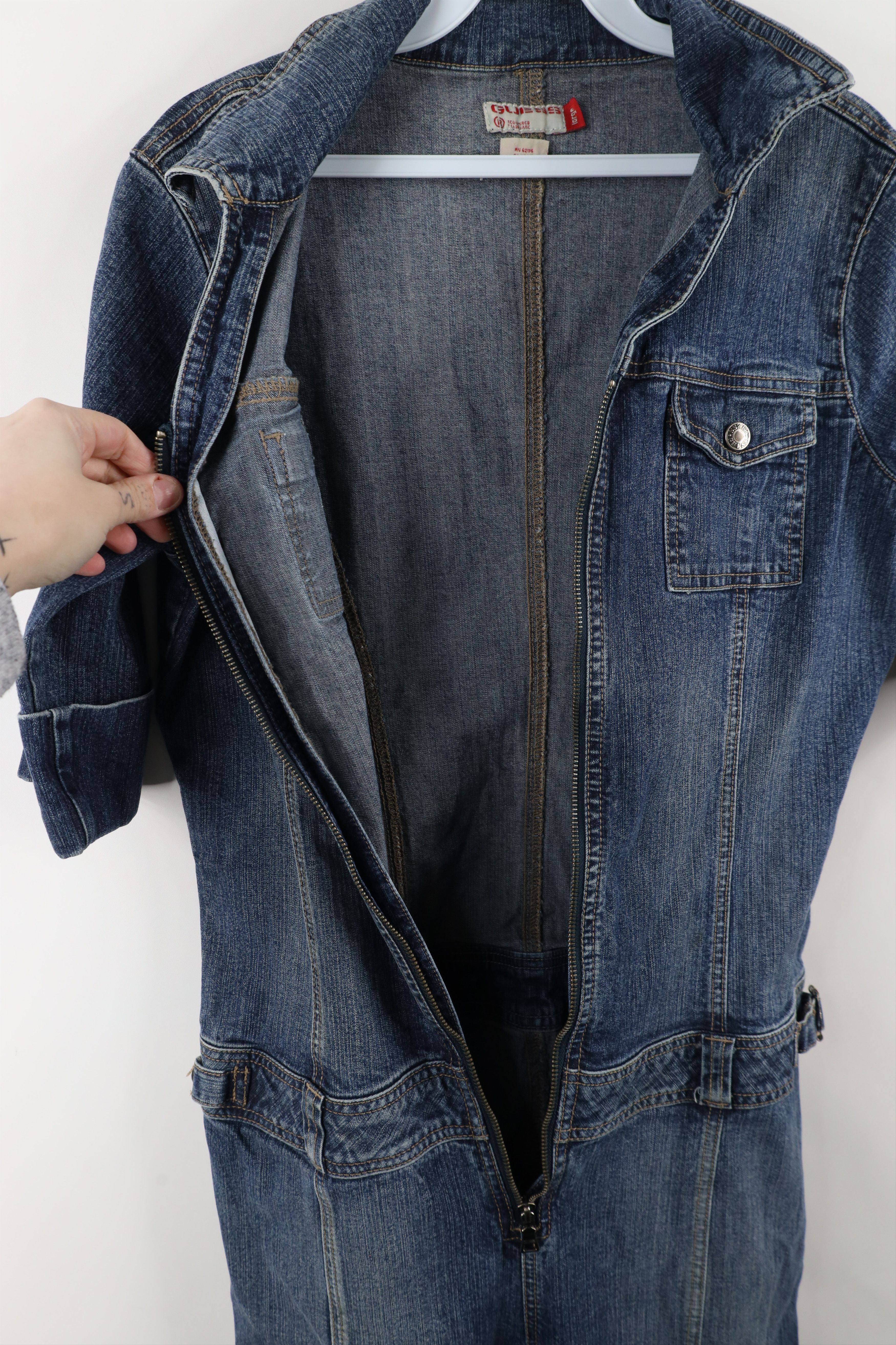 Guess × Vintage Vintage 90s Y2K Guess Flared Denim Jumpsuit Coveralls Size 28" / US 6 / IT 42 - 16 Thumbnail