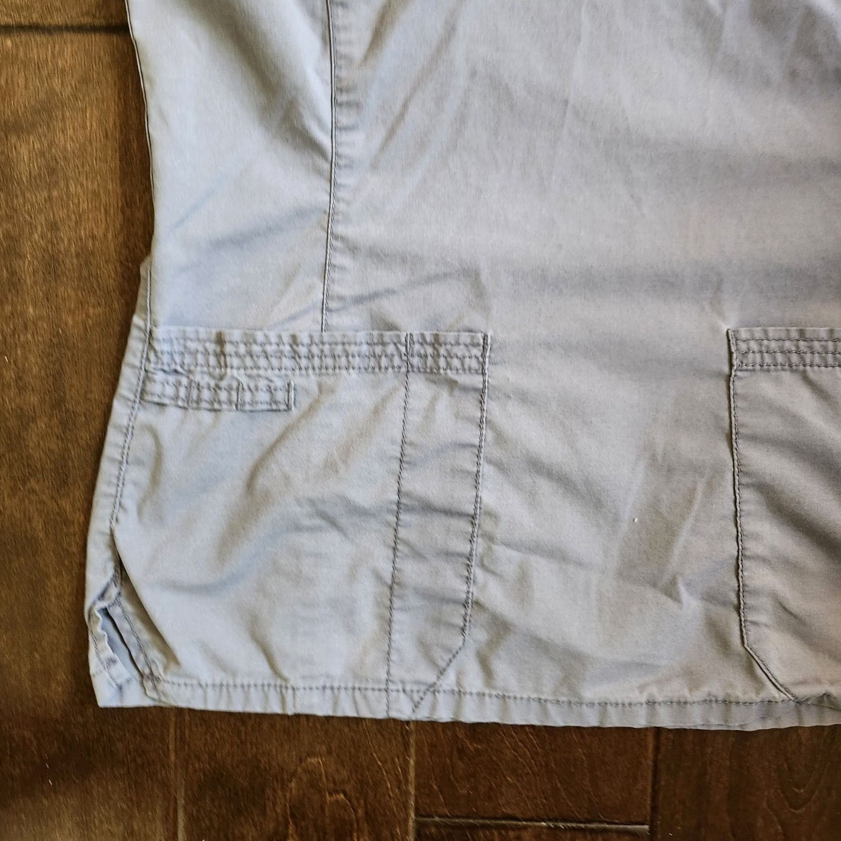 Vintage Landau Medical Gray Scrub Top W/ Pockets - Size Large - Unisex, Cotton, Solid, Medical Size US L / EU 52-54 / 3 - 5 Thumbnail