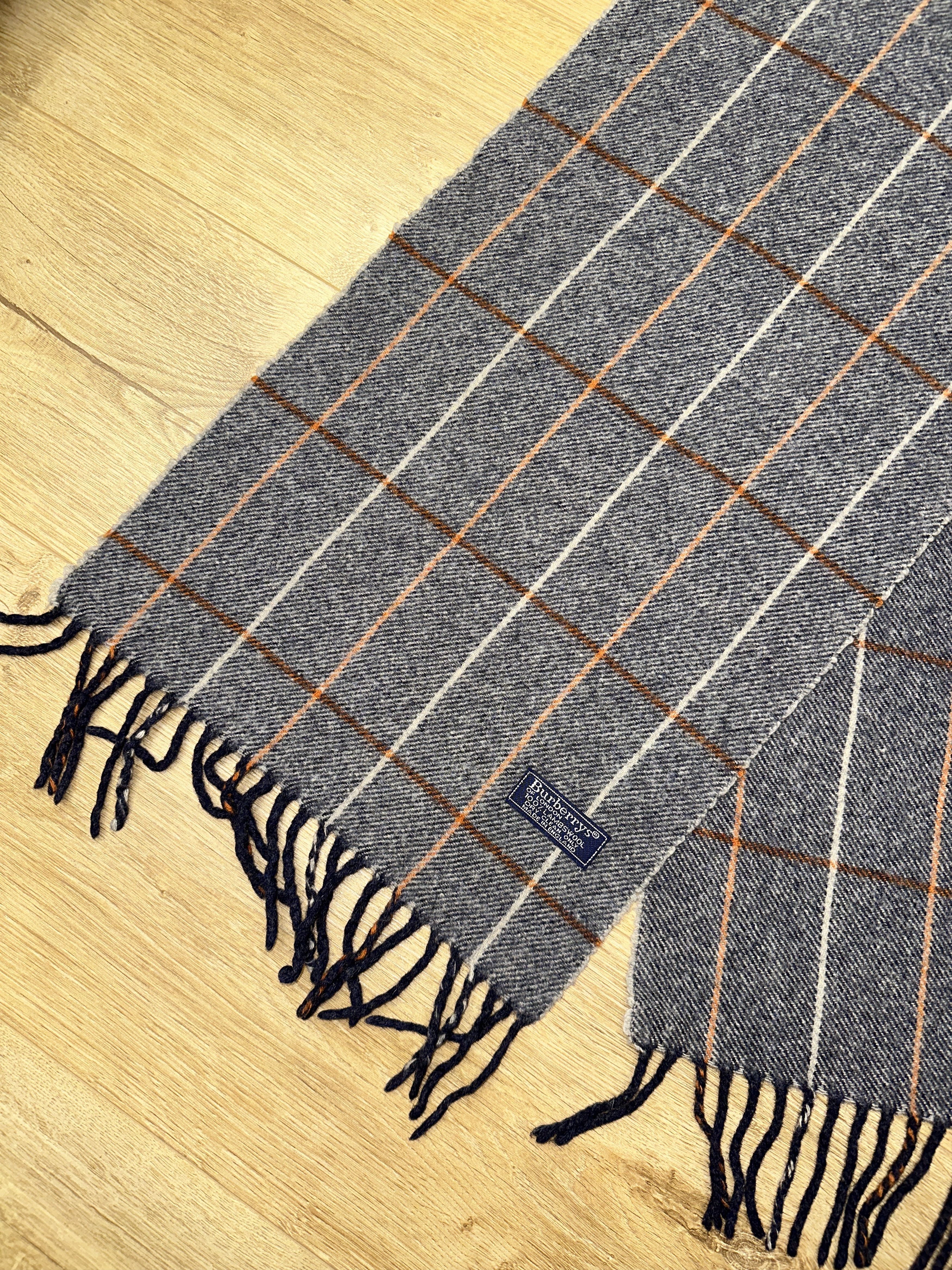Burberry Iconic Burberrys Vintage Lambswool Tartan Scarf 140x30cm Size ONE SIZE - 5 Thumbnail