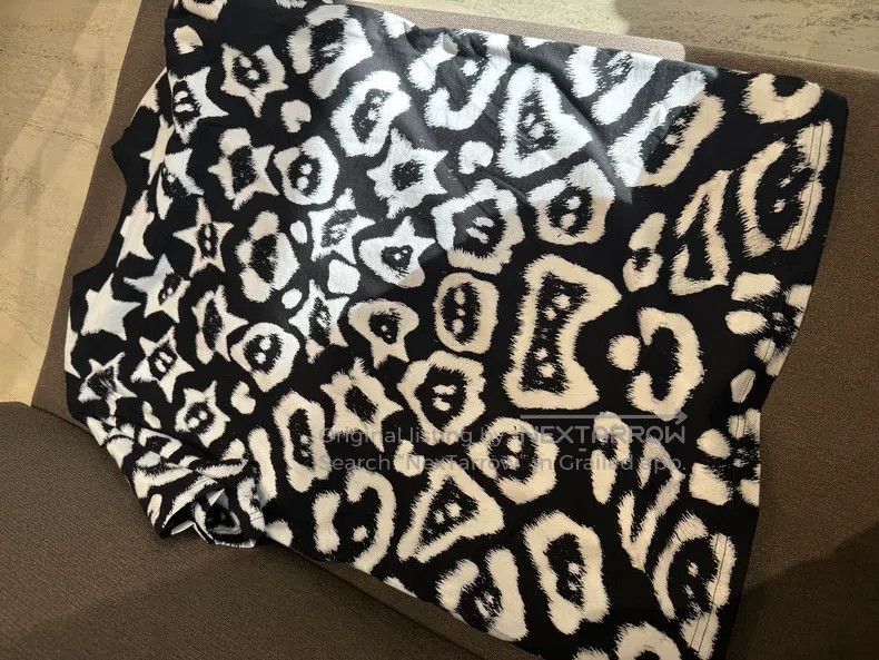 Givenchy Givenchy Black and White Starry Short Sleeve T-Shirt Size US M / EU 48-50 / 2 - 4 Thumbnail
