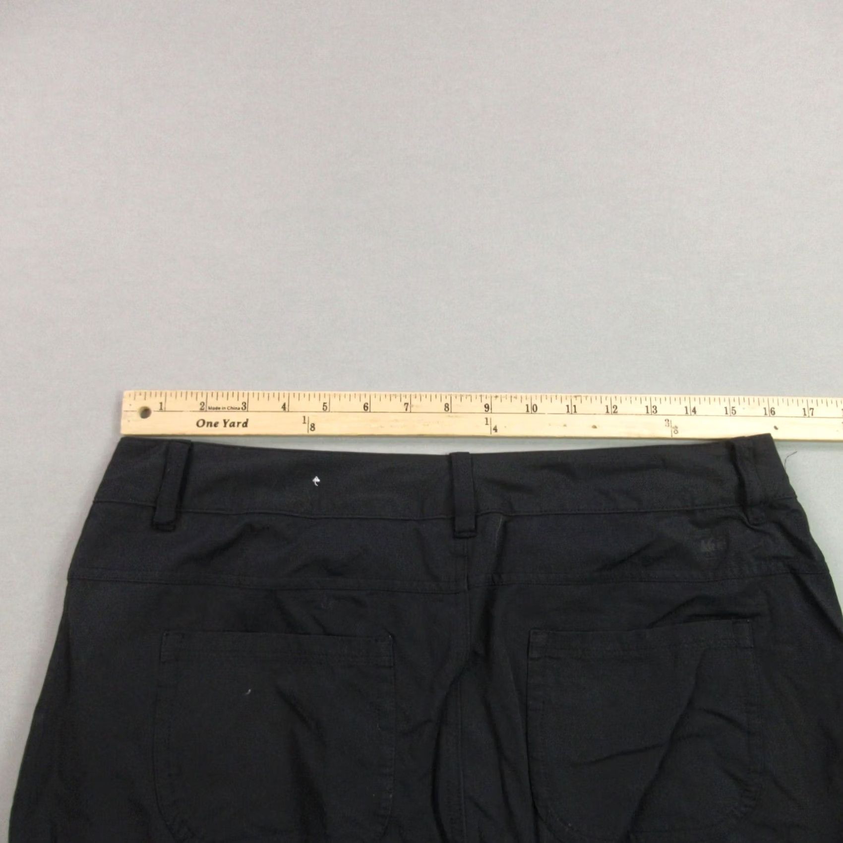 Vintage REI Pants Womens 10 Black Stretch Lightweight Straight Leg Long Capri Size 32" / US 10 / IT 46 - 5 Thumbnail