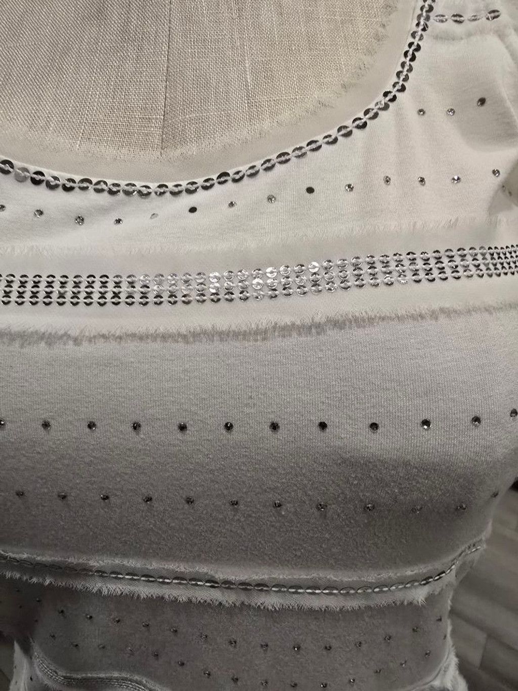 White House Black Market Women's White House Black Market White Silver Sequin Tank M Size M / US 6-8 / IT 42-44 - 5 Thumbnail