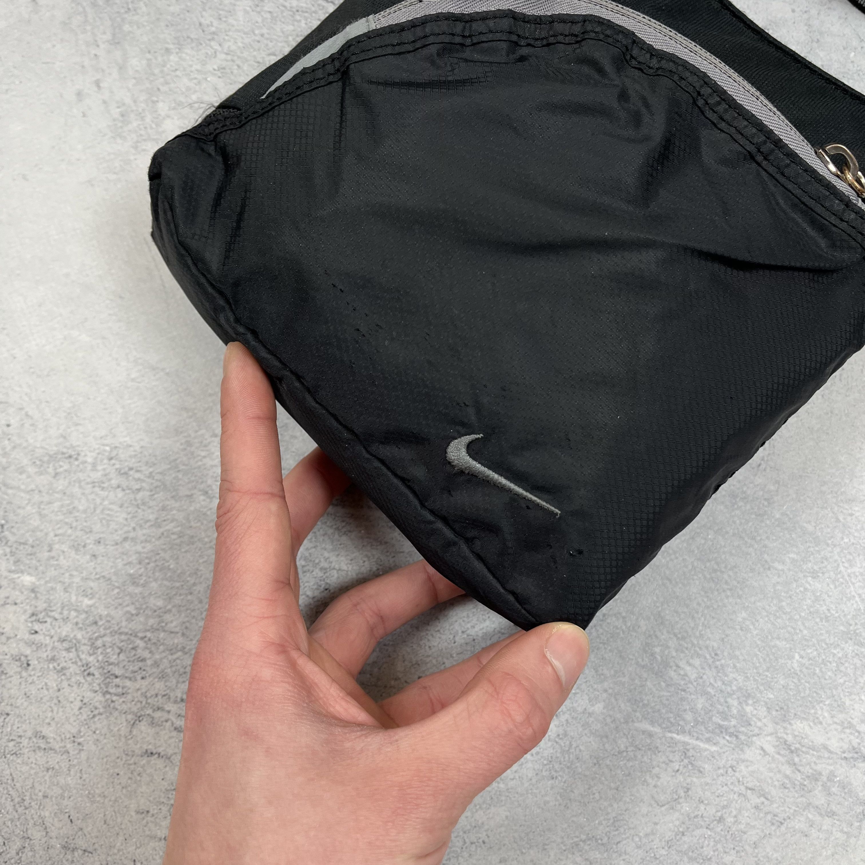 Nike Vintage Nike Y2K Swoosh Nylon Shoulder Bag 2000’s Size ONE SIZE - 4 Thumbnail