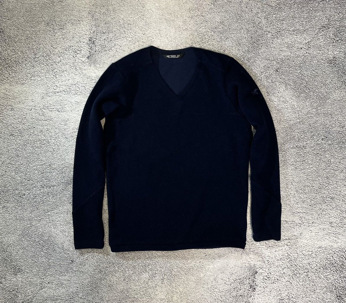Arc'teryx Arcteryx Mens Sweater Pullover Donavan V-Neck Wool Blue Size US S / EU 44-46 / 1 - 1 Thumbnail
