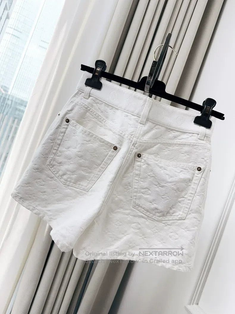 Louis Vuitton Louis Vuitton Denim shorts with white embossed full-print Size 33" - 2 Thumbnail