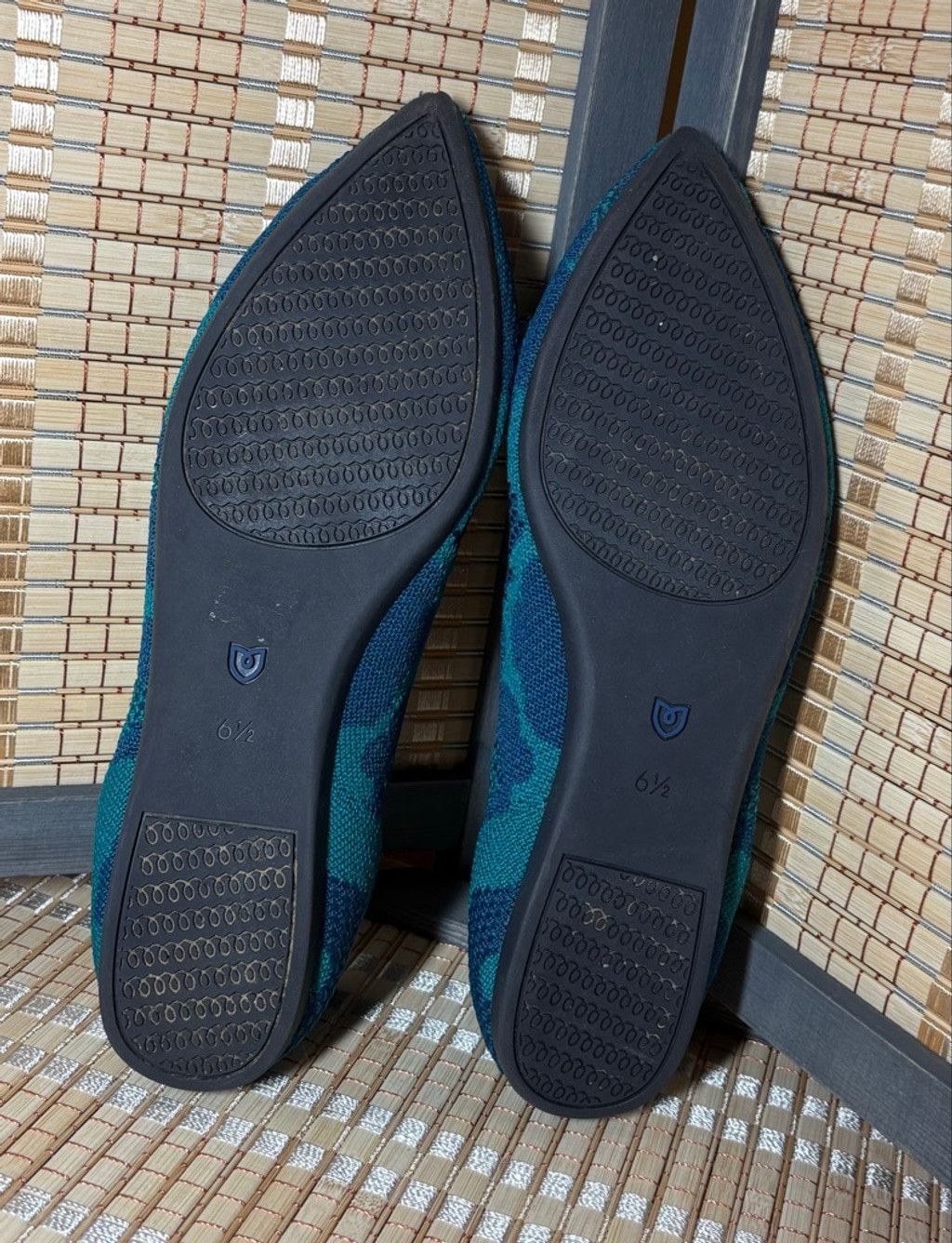 Women's Rothy's Teal Blue Camo The Point II Flats Size 6.5