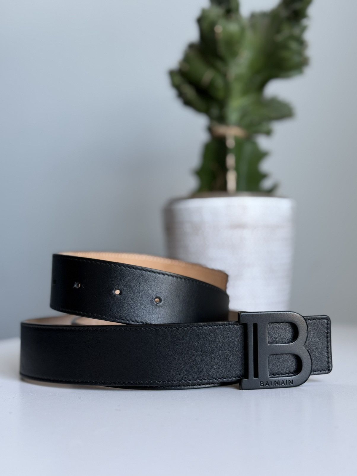 Balmain BALMAIN “B” Logo Belts in Black o1g2r1mq0424 Size: 110 Size ONE SIZE - 8 Thumbnail
