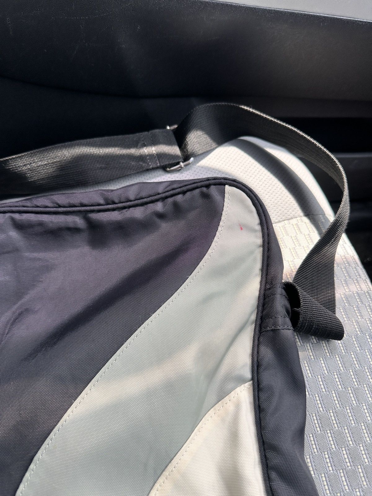 Nike Vintage Nike sling bag Size ONE SIZE - 3 Thumbnail