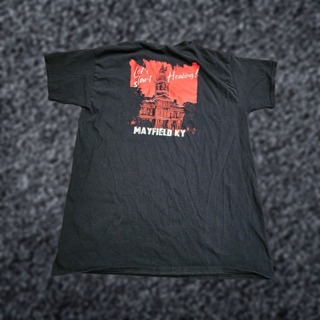 Vintage VINTAGE Unbranded T-Shirt Shirt Men S Black Mayfield Kentucky Tornado Let's Start Healing Graphic Tee 90s Theme Mens Size US S / EU 44-46 / 1 - 1 Thumbnail