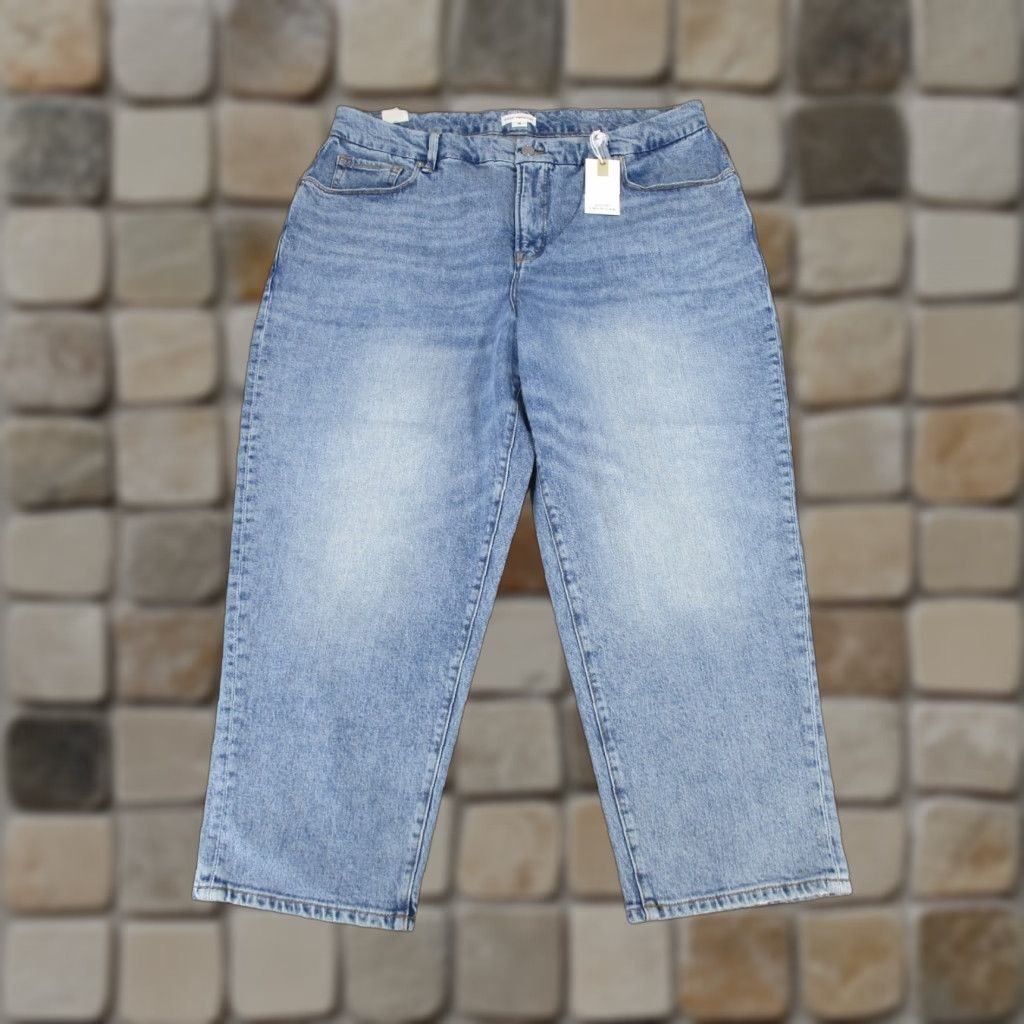 Good American Good American Jeans Womens 15 Light Wash Denim Crop NEW Cropped Jeans Blue Regular Rise High Zip 15 Womens jeans Size 36" / US 14 / IT 50 - 1 Thumbnail