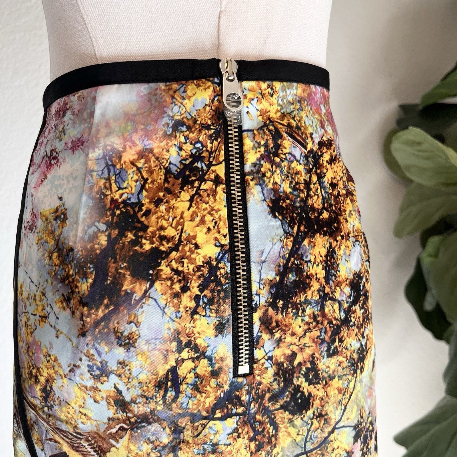 Ted Baker NWOT Ted Baker Pencil Skirt 29” Wearable Art Asian Size 29" - 4 Thumbnail