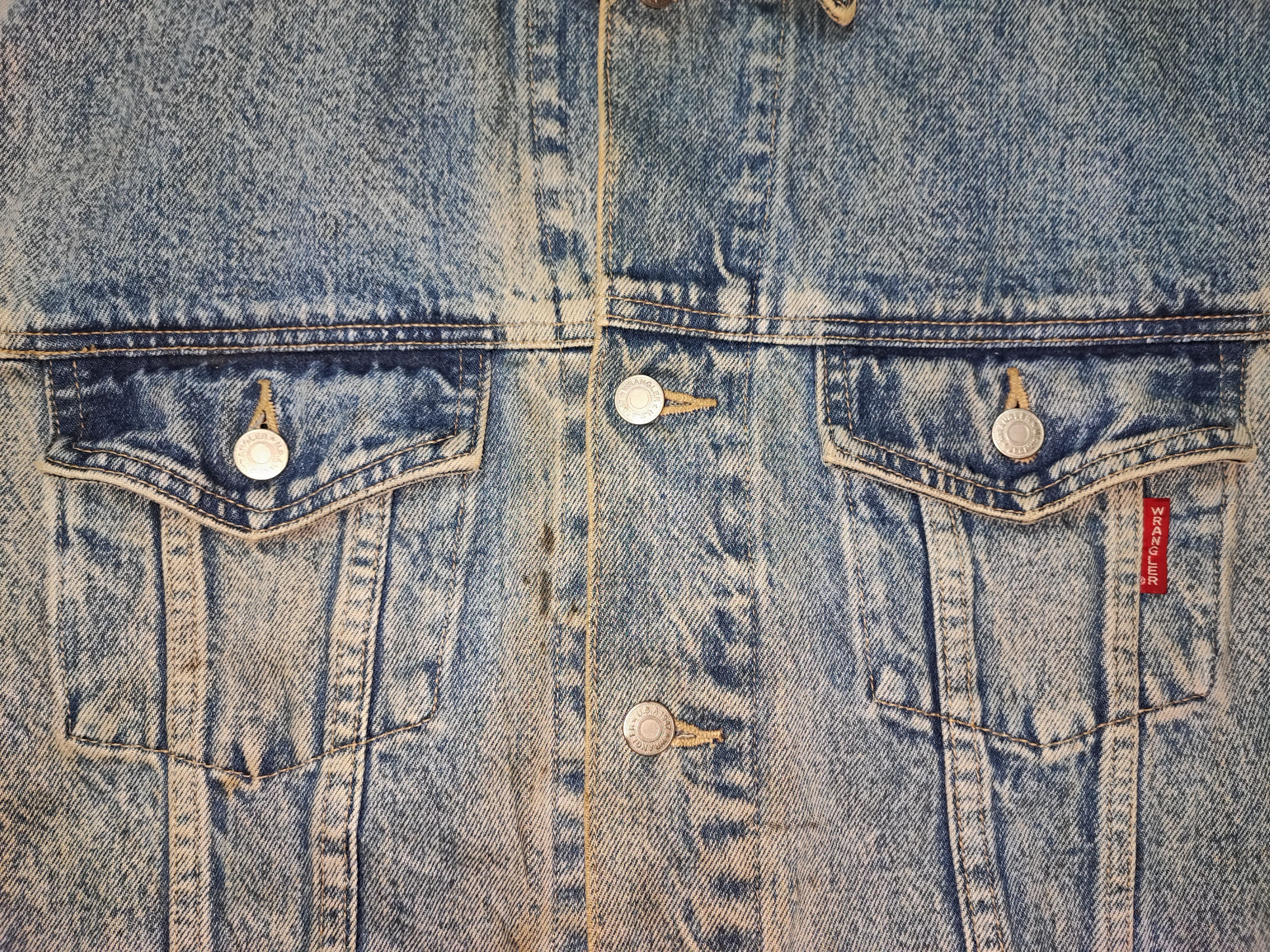 Wrangler Vintage Wrangler 90s Distressed Acid Wash Denim Jacket Size US L / EU 52-54 / 3 - 7 Thumbnail