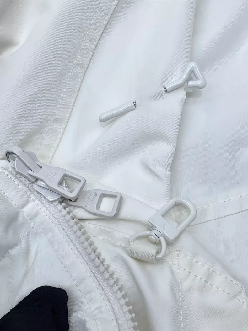 Louis Vuitton Louis Vuitton Reversible hooded jacket with presbyopia jac Size US M / EU 48-50 / 2 - 5 Thumbnail