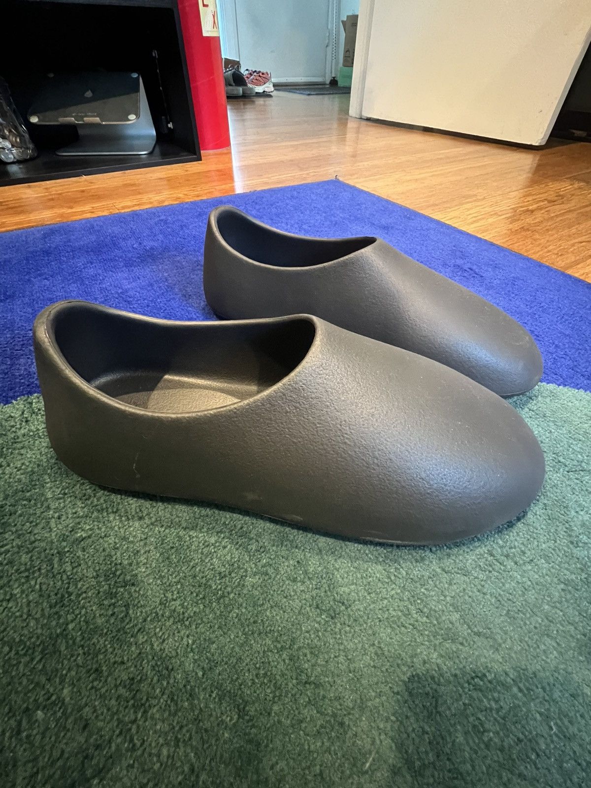 Yeezy Yeezy SL-01 slides / slip on - Black size 12 Size US 12 / EU 45 - 1 Thumbnail