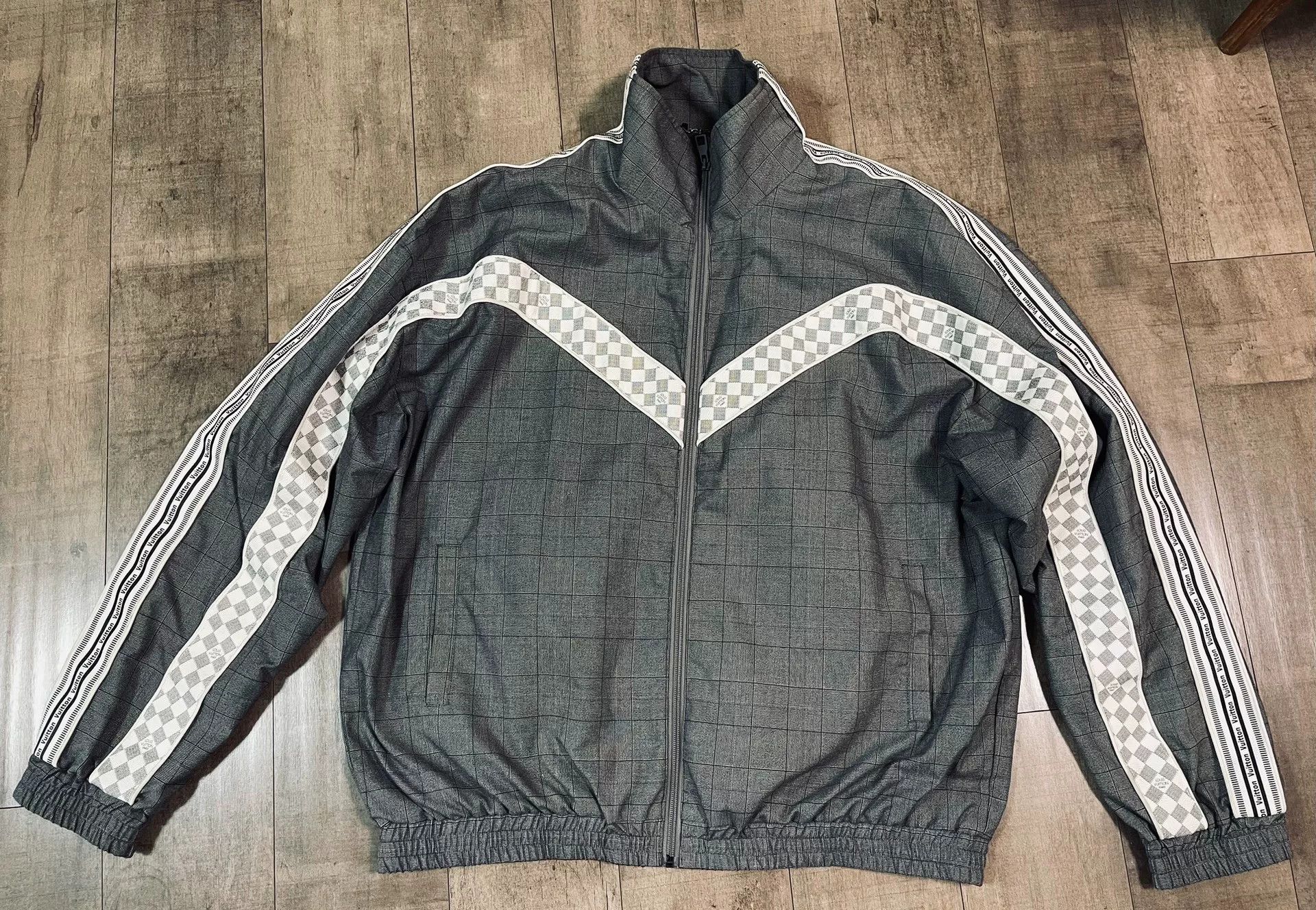 Louis Vuitton LV Large Check Vintage Jacket Size US M / EU 48-50 / 2 - 1 Thumbnail