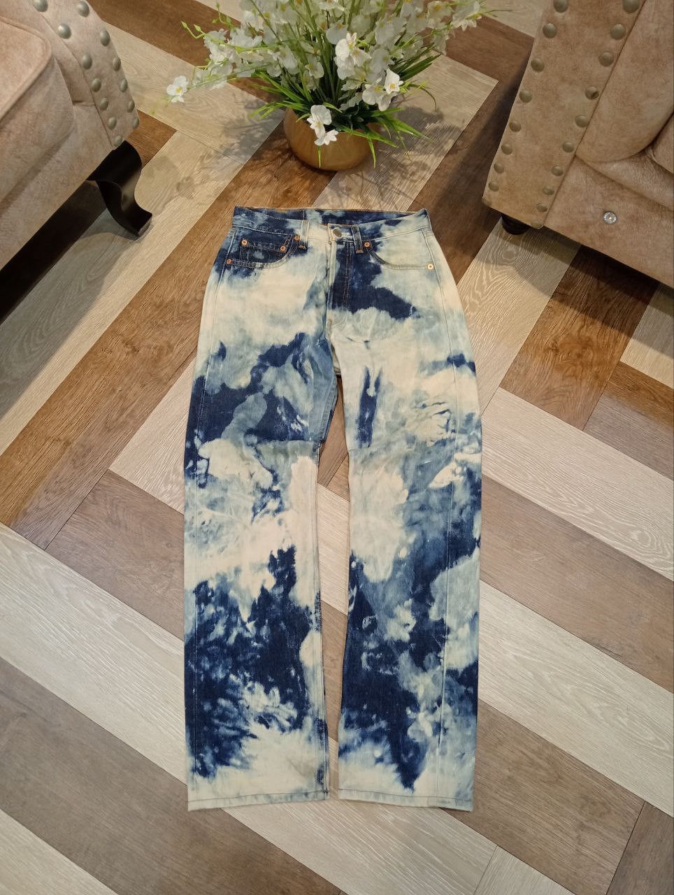 VINTAGE LEVI'S 501 BLEACH BLUE DENIM PANTS