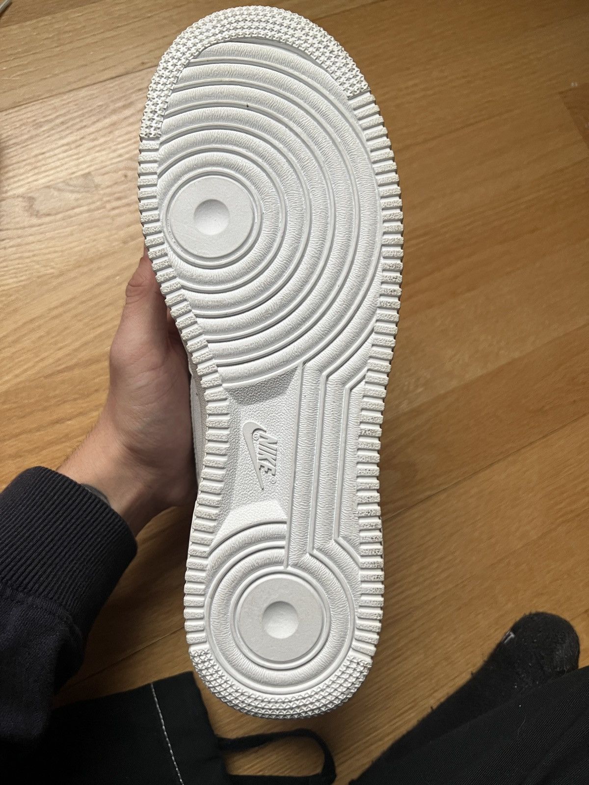Vintage Vintage 2004 Nike Air Force 1 White/White Size 9 Size US 9 / EU 42 - 11 Thumbnail