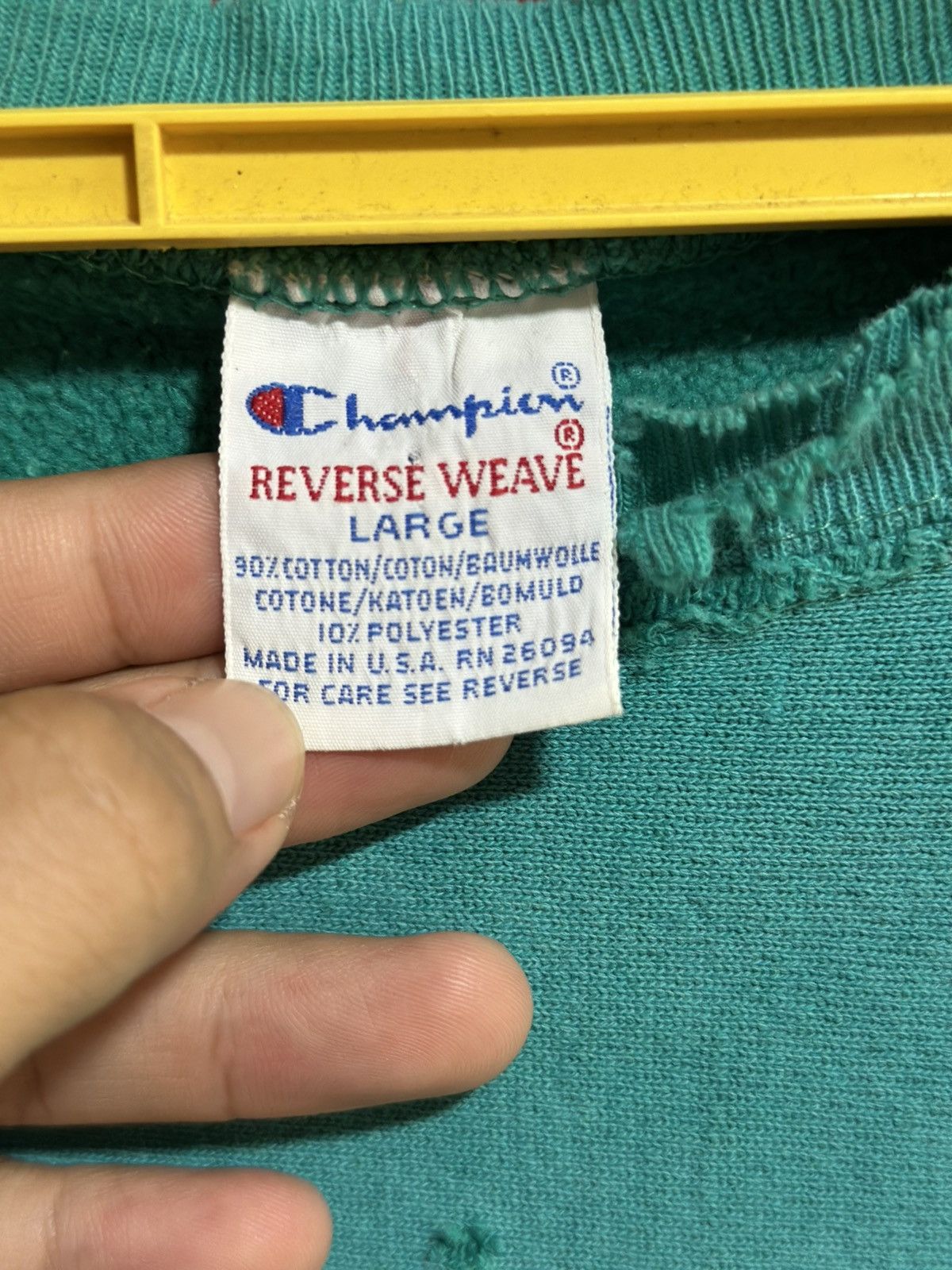 Champion Thrashed Vintage Champion Reverse weave Sweatshirt Tee Size US L / EU 52-54 / 3 - 3 Thumbnail